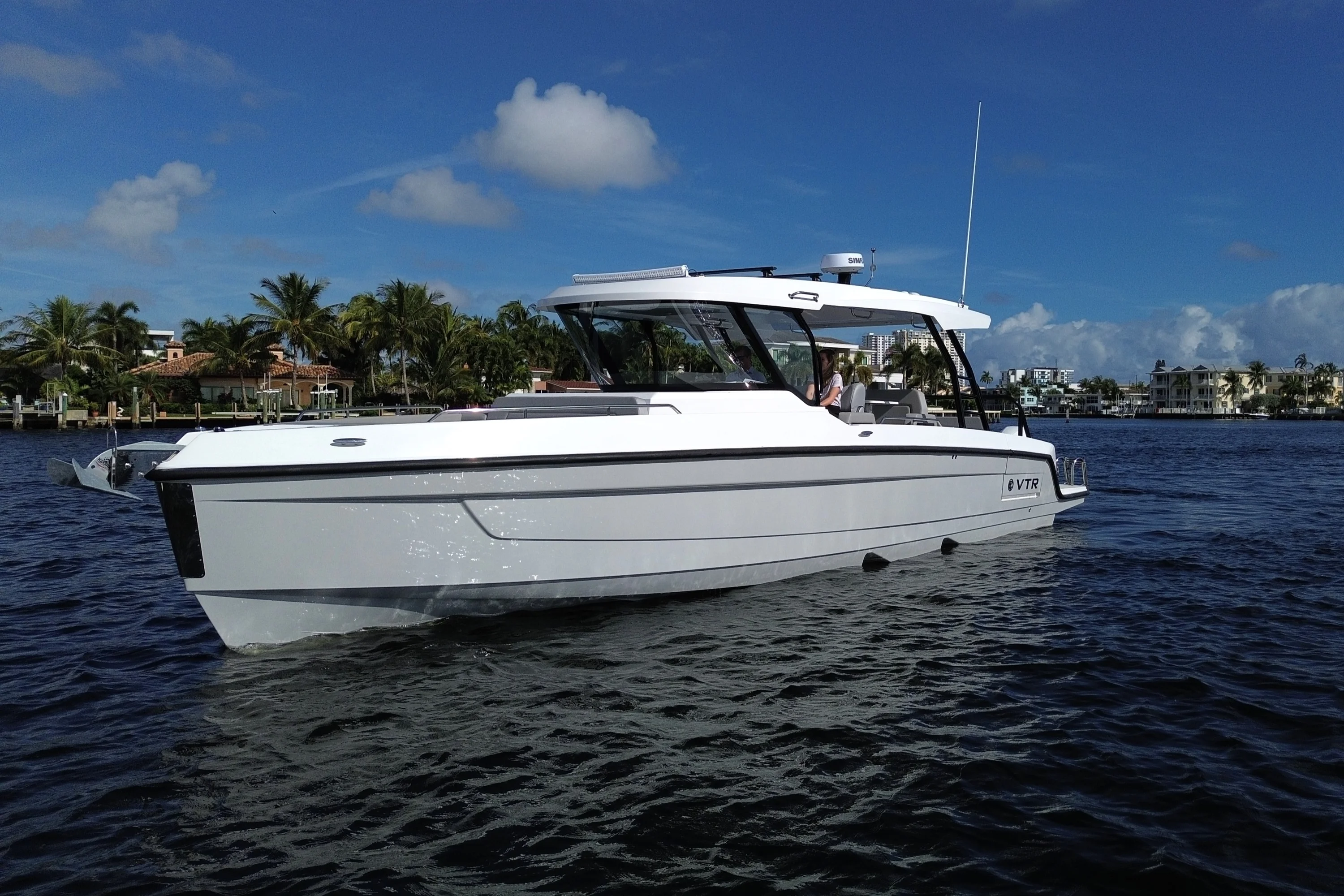 2026 Cruisers Yachts 38 VTR Image Thumbnail #11