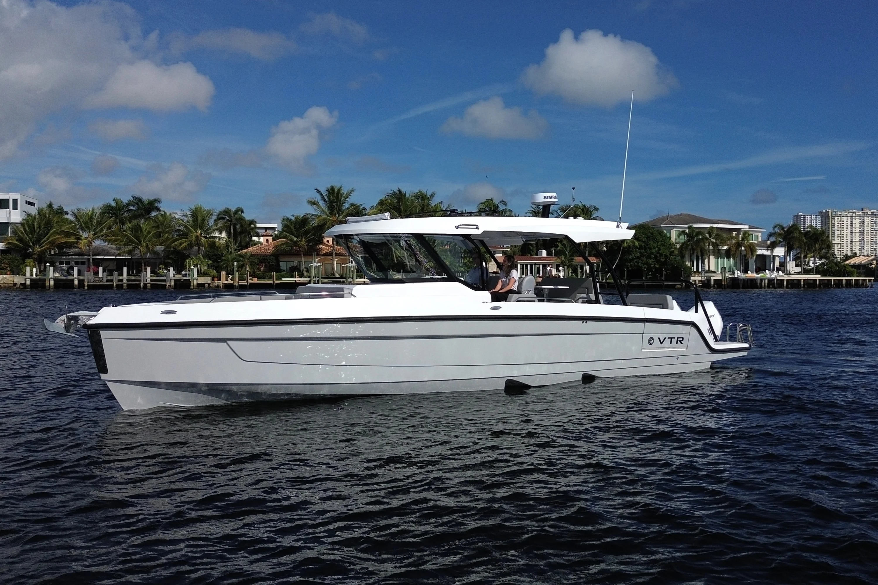 2026 Cruisers Yachts 38 VTR Image Thumbnail #10