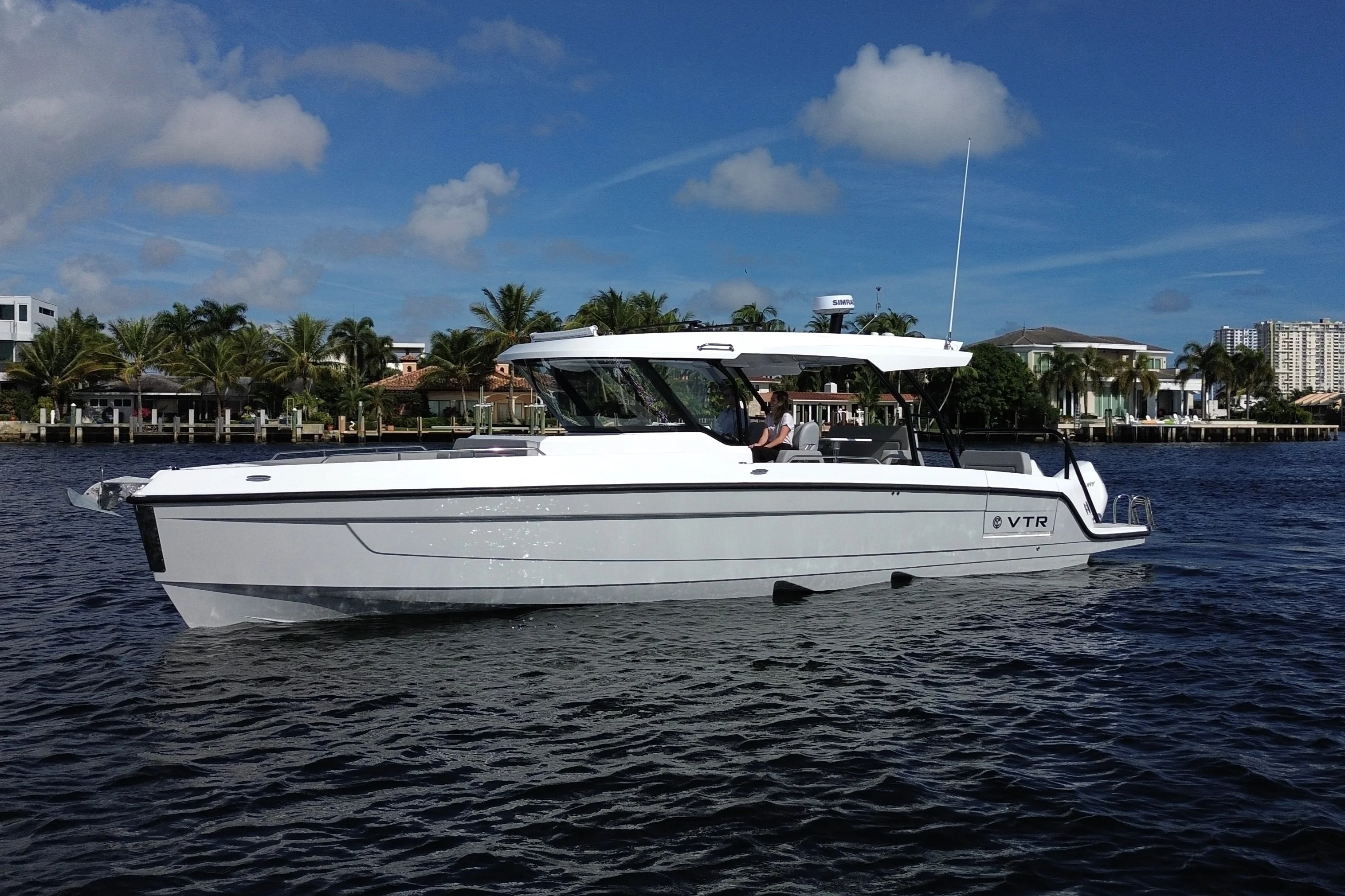 2026 Cruisers Yachts 38 VTR Image Thumbnail #10