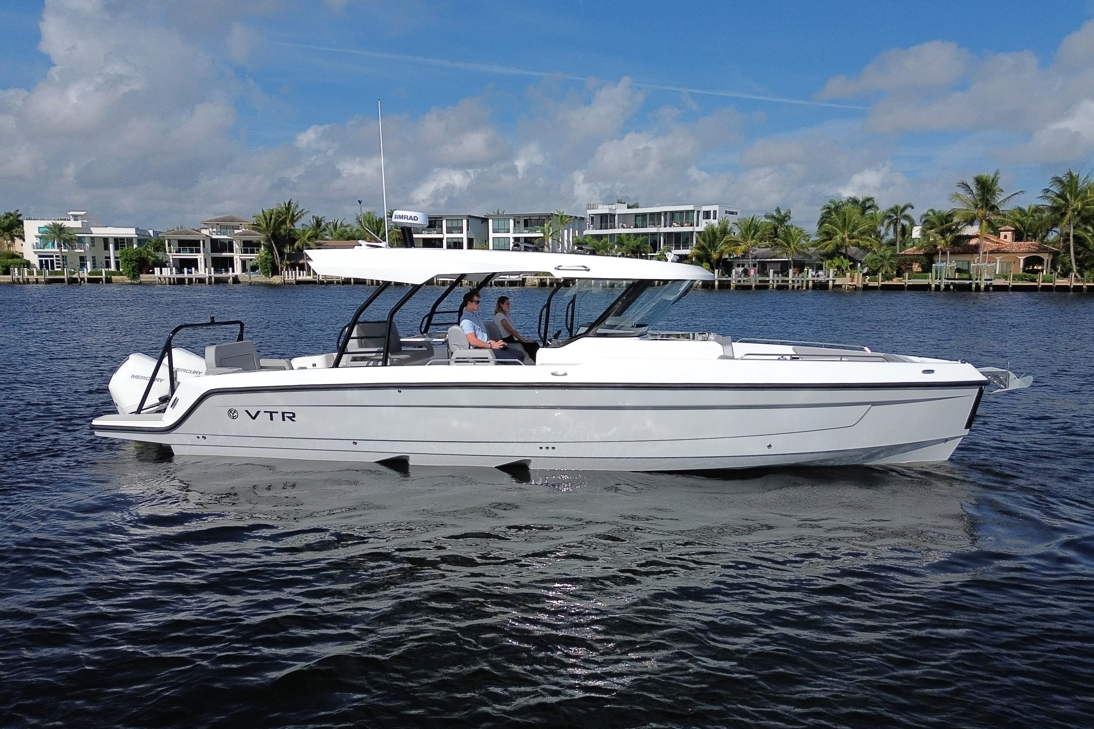 2026 Cruisers Yachts 38 VTR Image Thumbnail #0