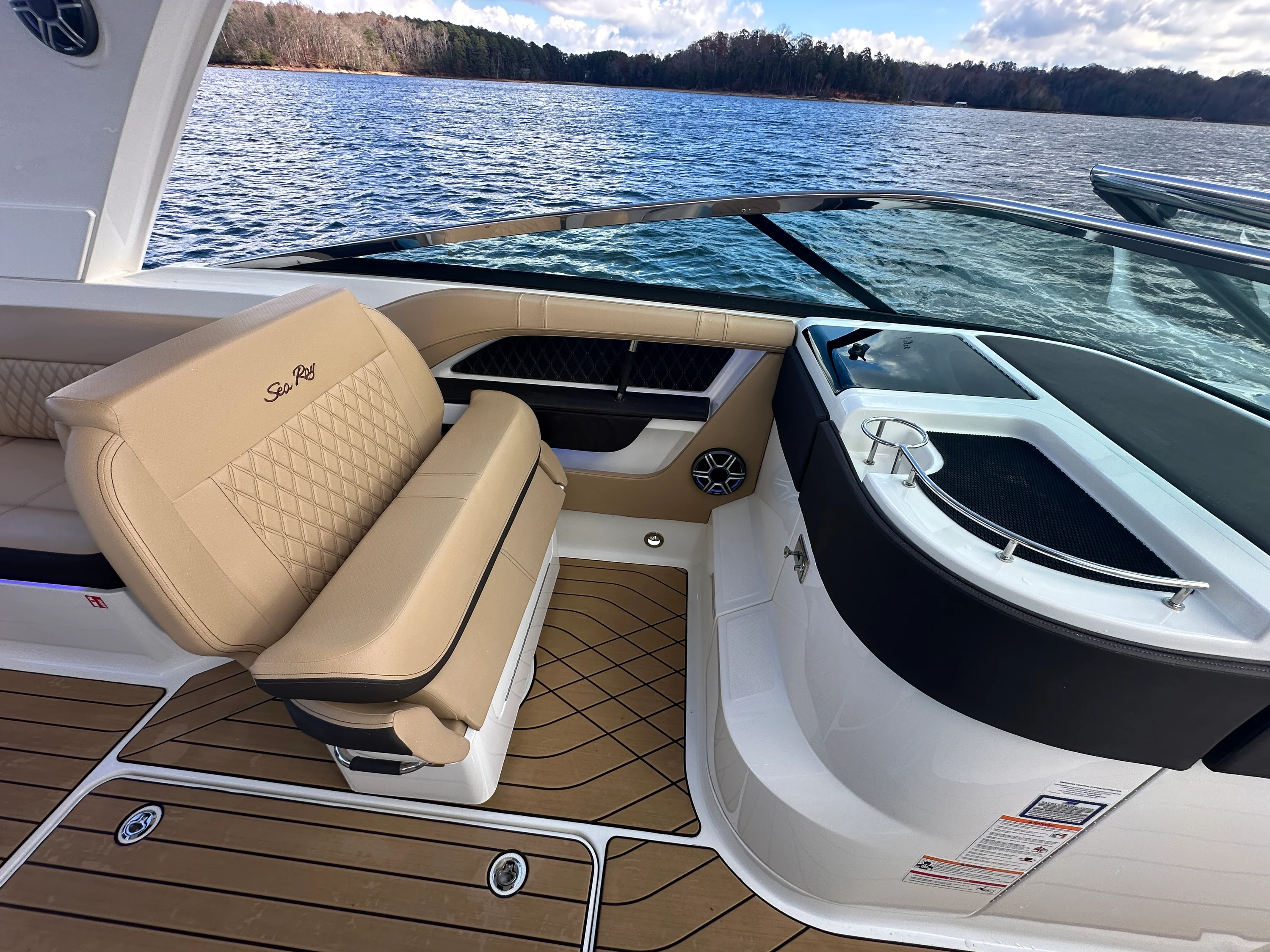 2026 Sea Ray SLX 310 Image Thumbnail #15