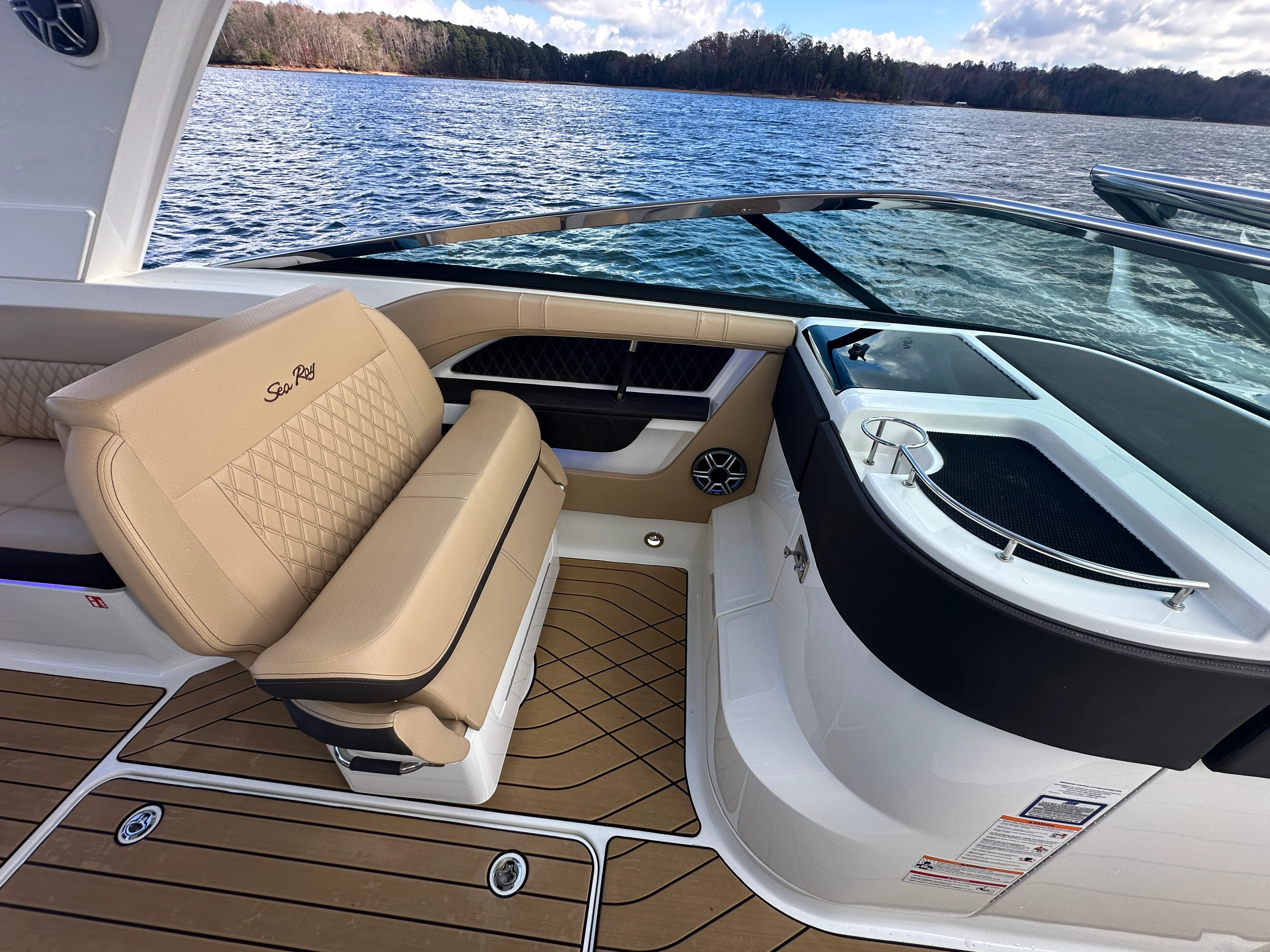 2026 Sea Ray SLX 310 Image Thumbnail #15