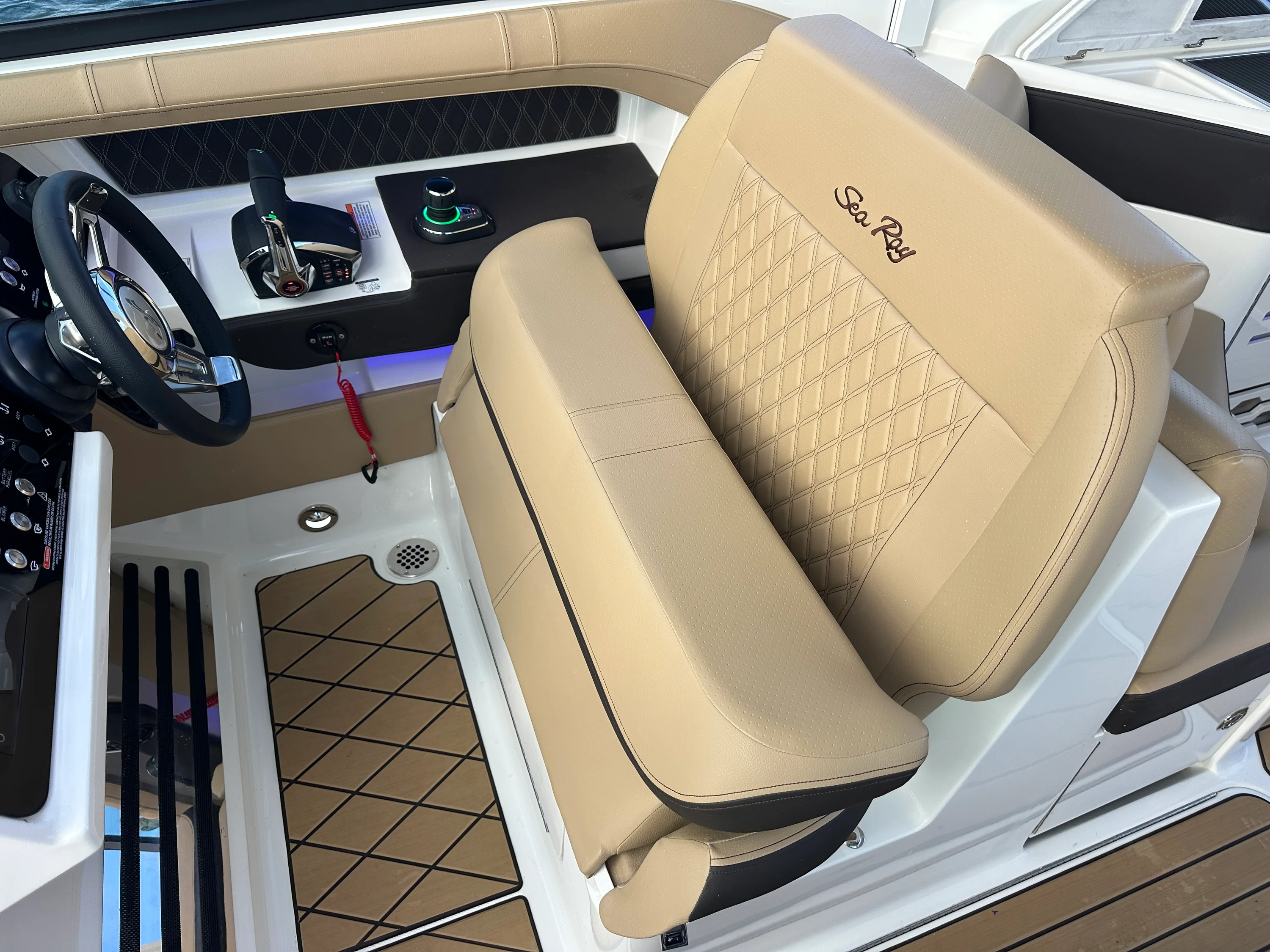 2026 Sea Ray SLX 310 Image Thumbnail #22