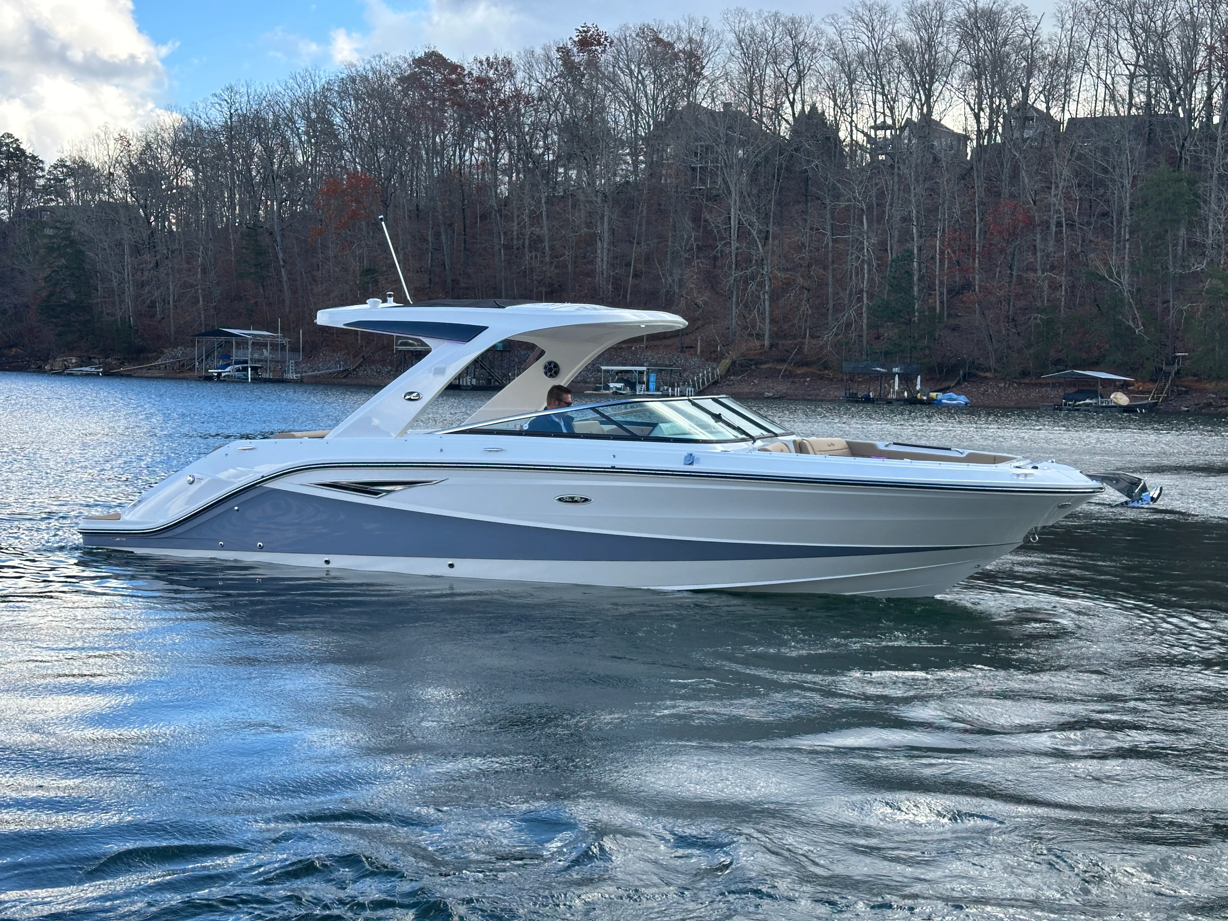 2026 Sea Ray SLX 310 Image Thumbnail #5