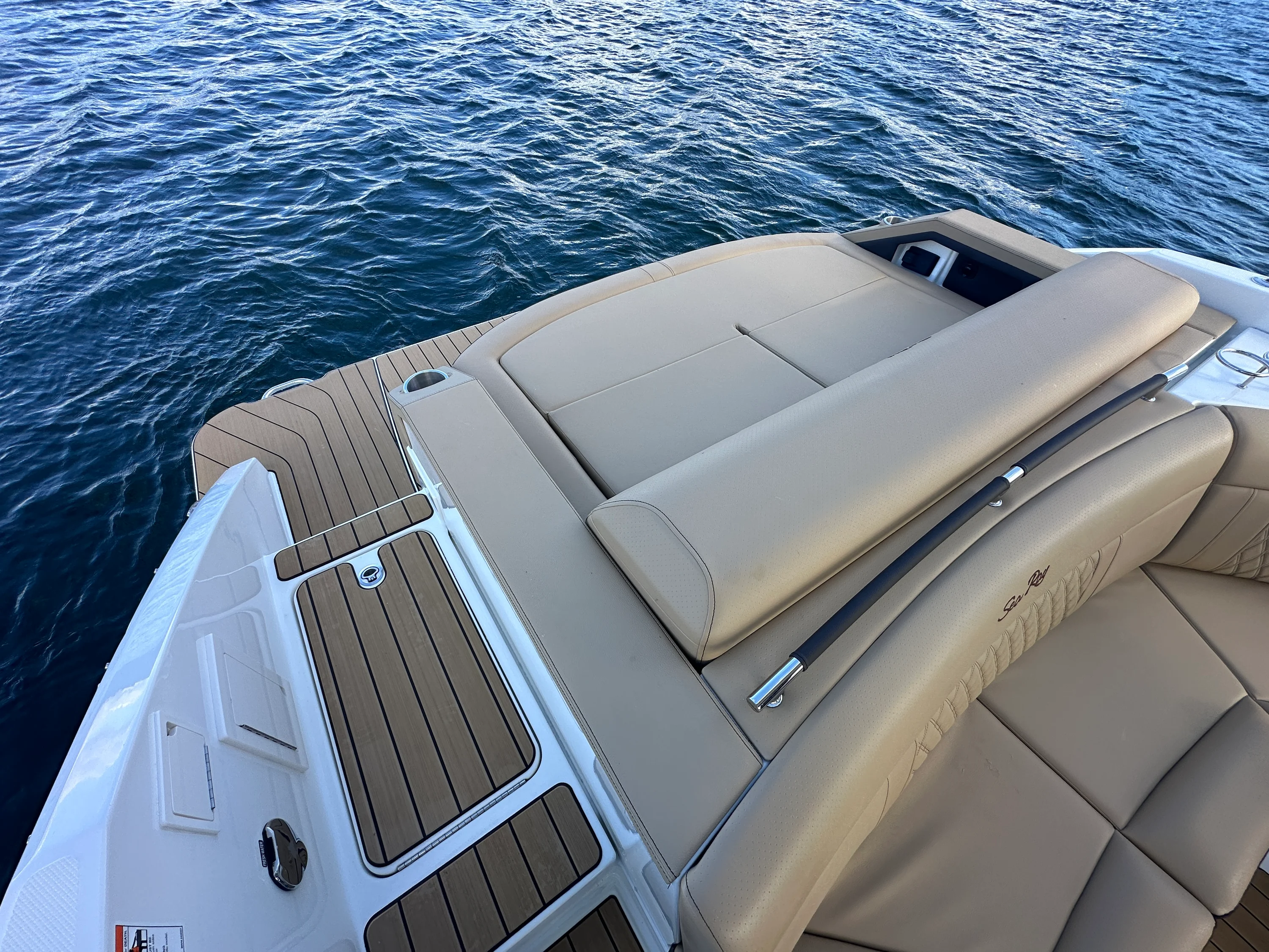 2026 Sea Ray SLX 310 Image Thumbnail #31