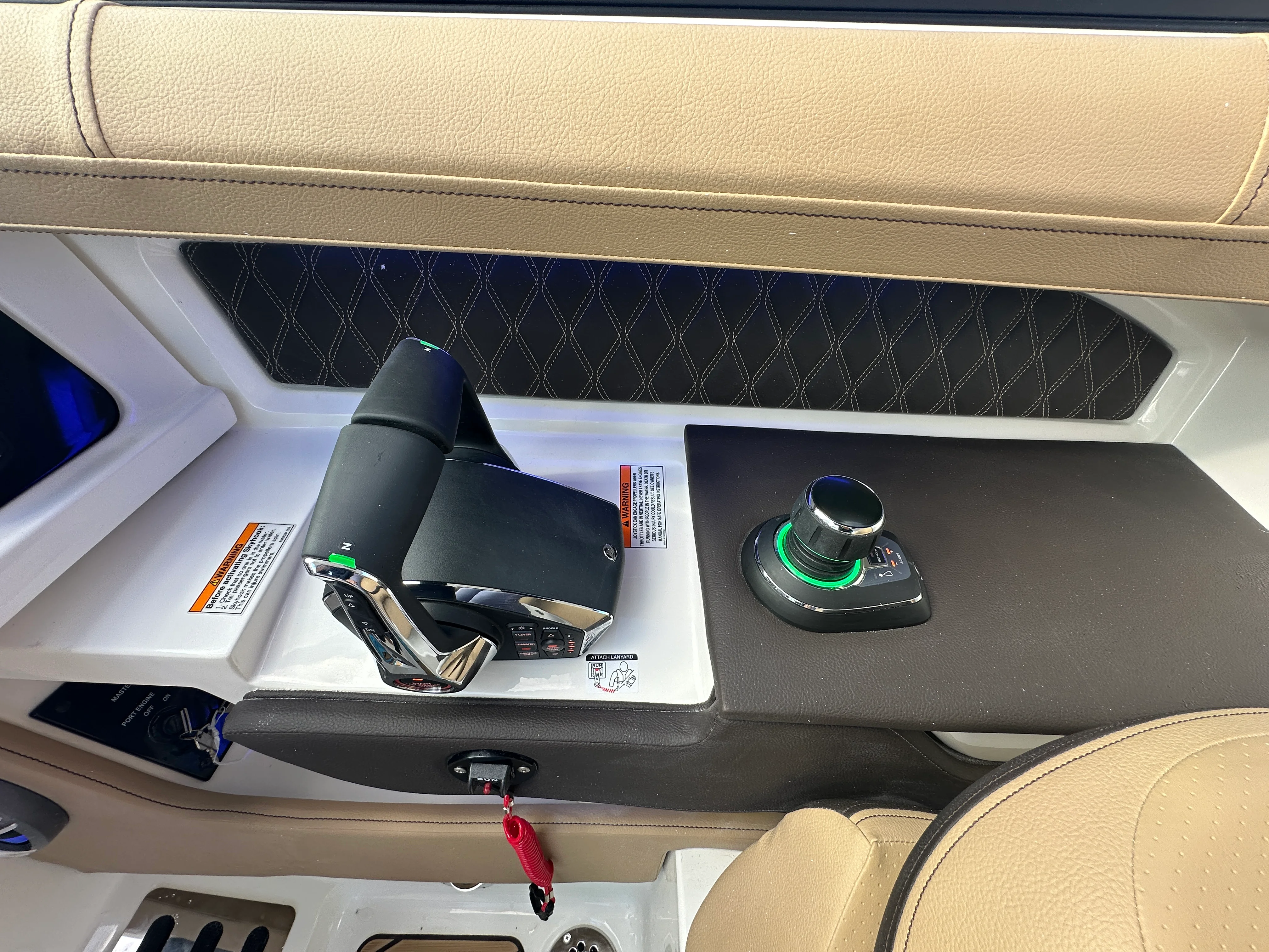 2026 Sea Ray SLX 310 Image Thumbnail #21