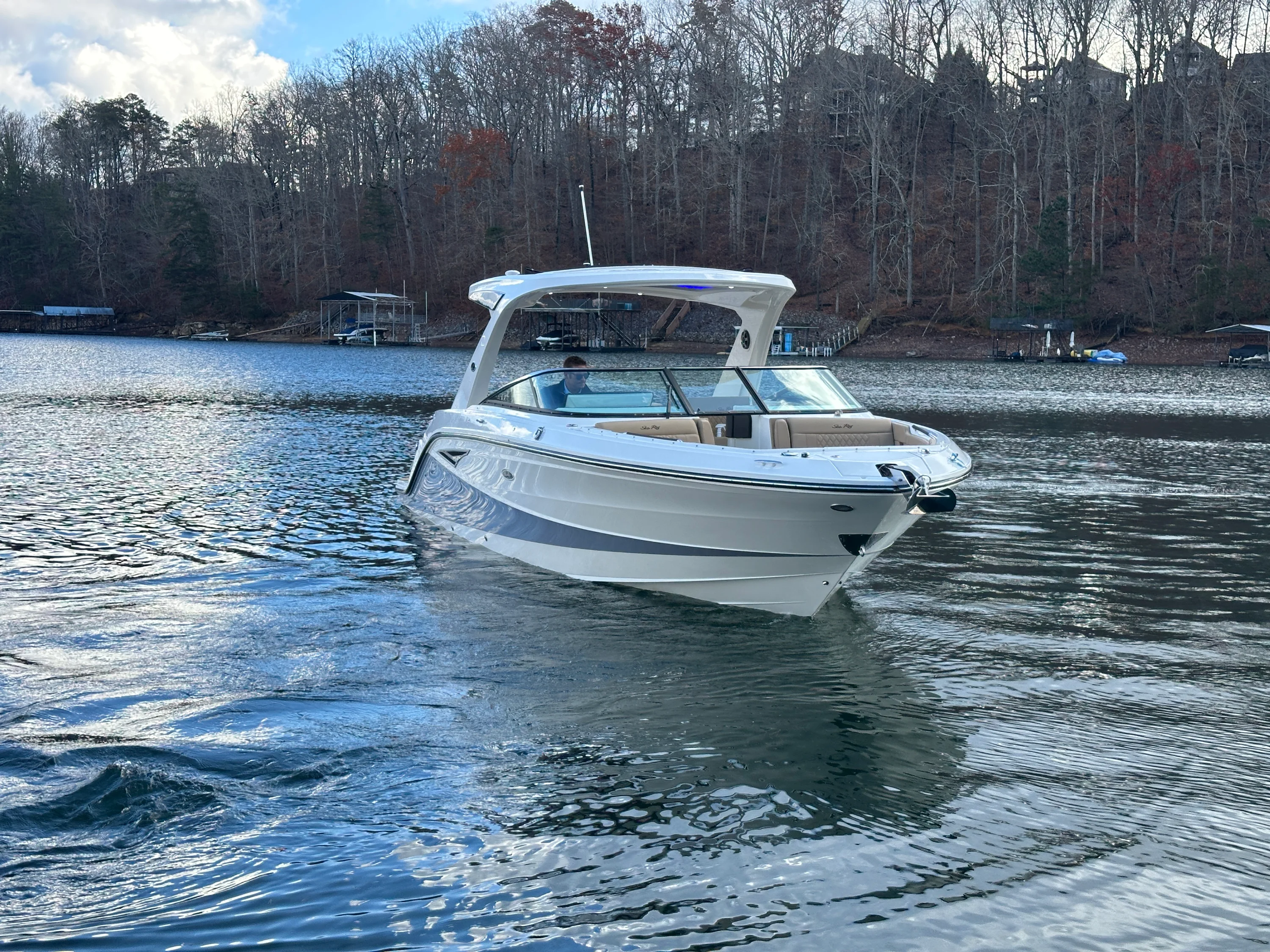 2026 Sea Ray SLX 310 Image Thumbnail #7