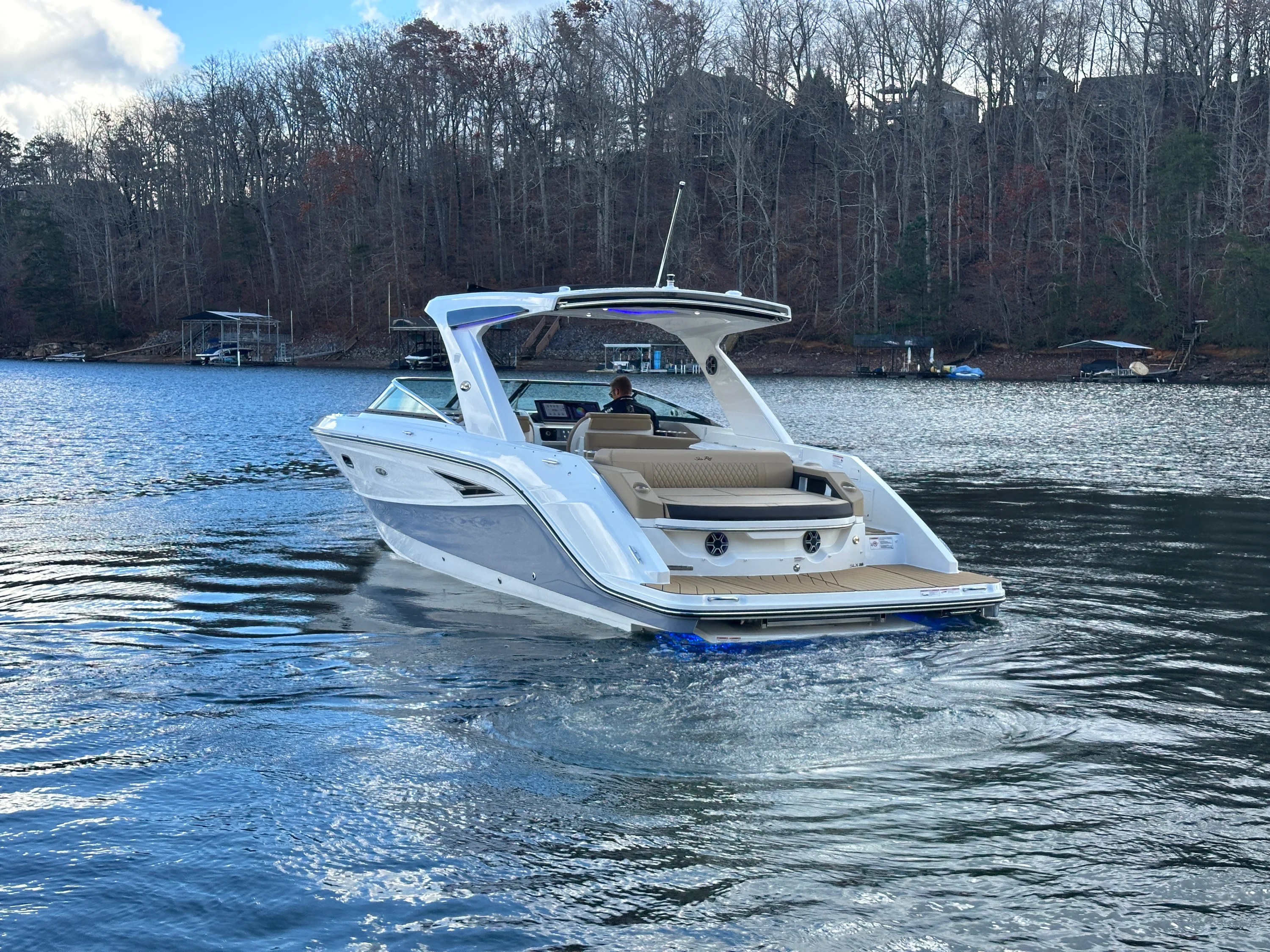 2026 Sea Ray SLX 310 Image Thumbnail #2