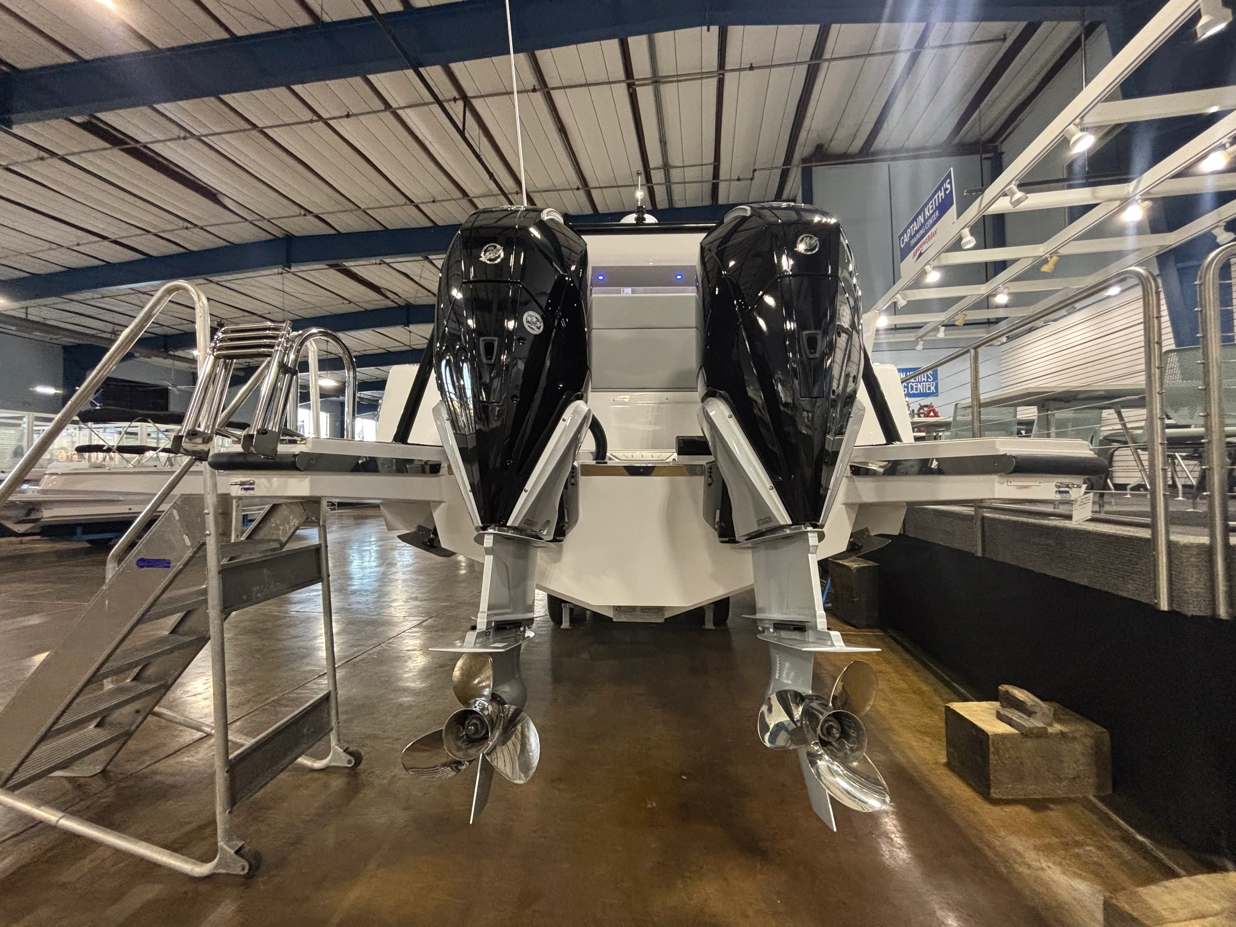 2026 Cruisers Yachts 38 VTR Image Thumbnail #11