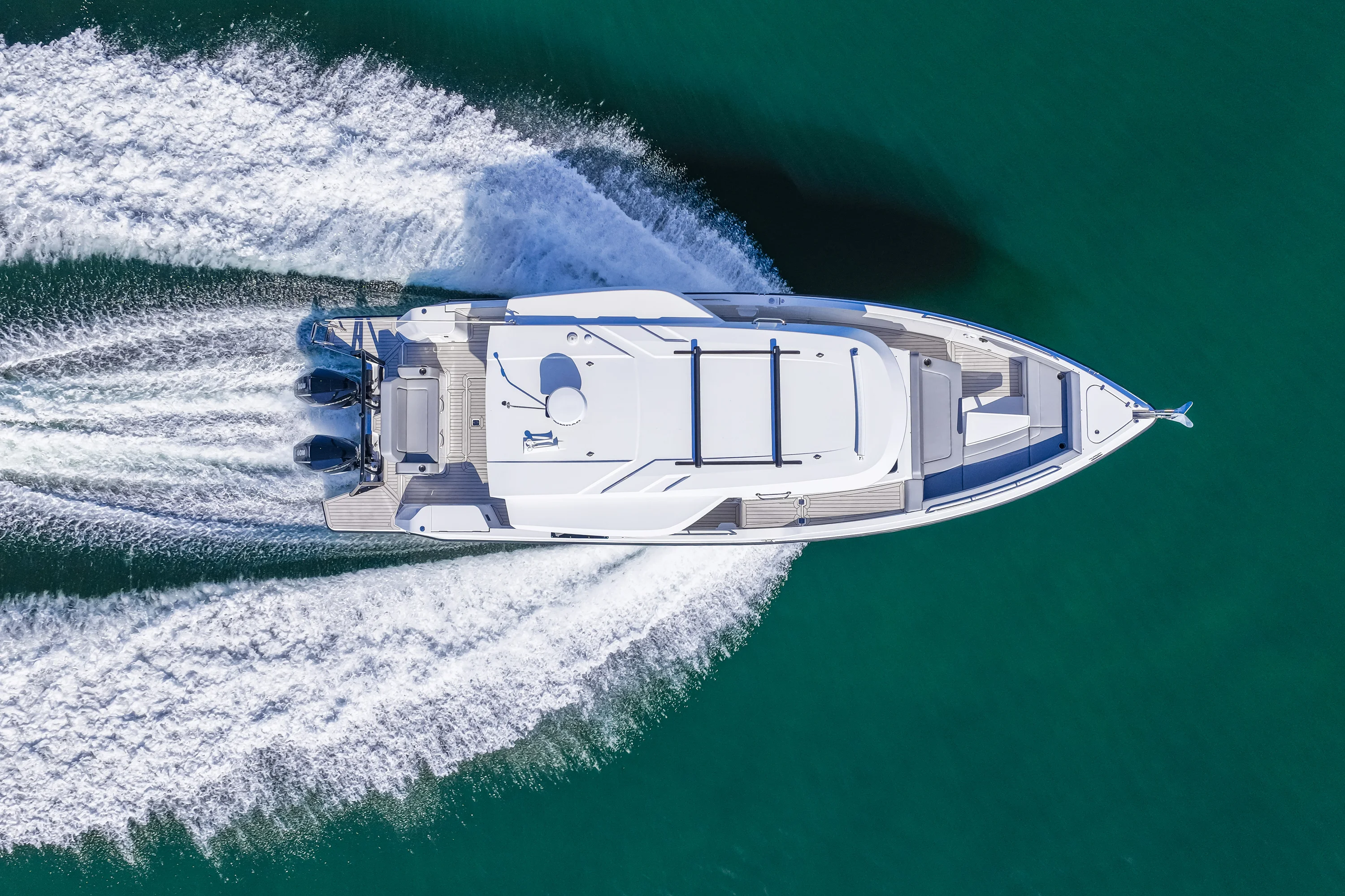 2026 Cruisers Yachts 38 VTR Image Thumbnail #38