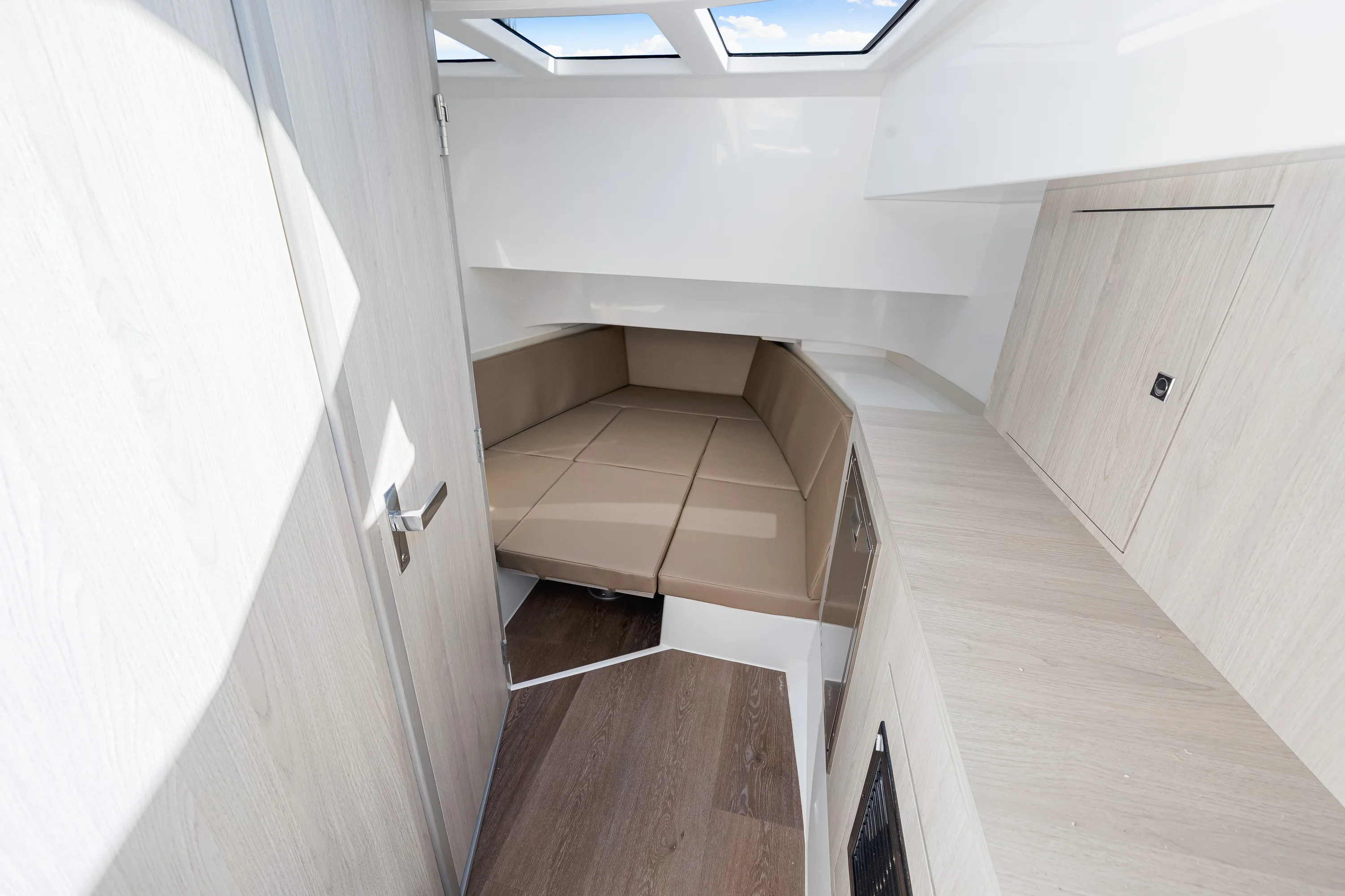 2026 Cruisers Yachts 38 VTR Image Thumbnail #71