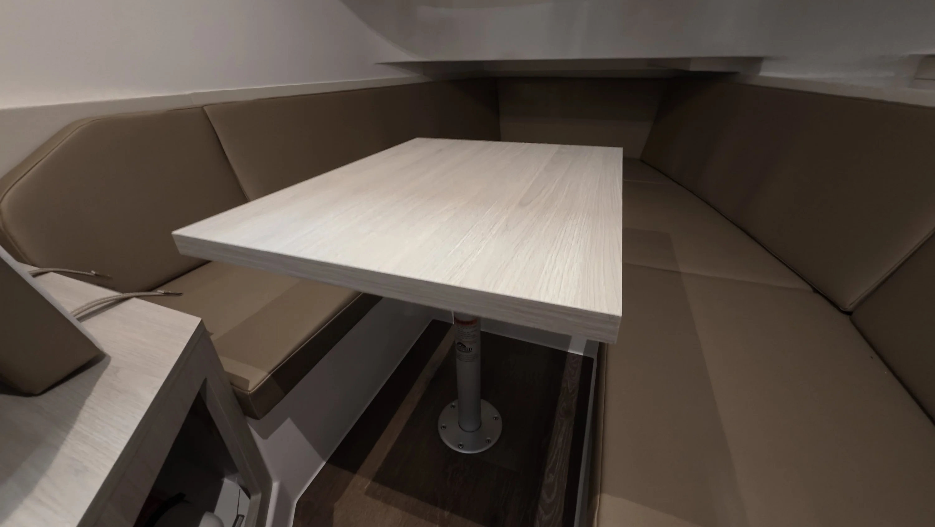 2026 Cruisers Yachts 38 VTR Image Thumbnail #86