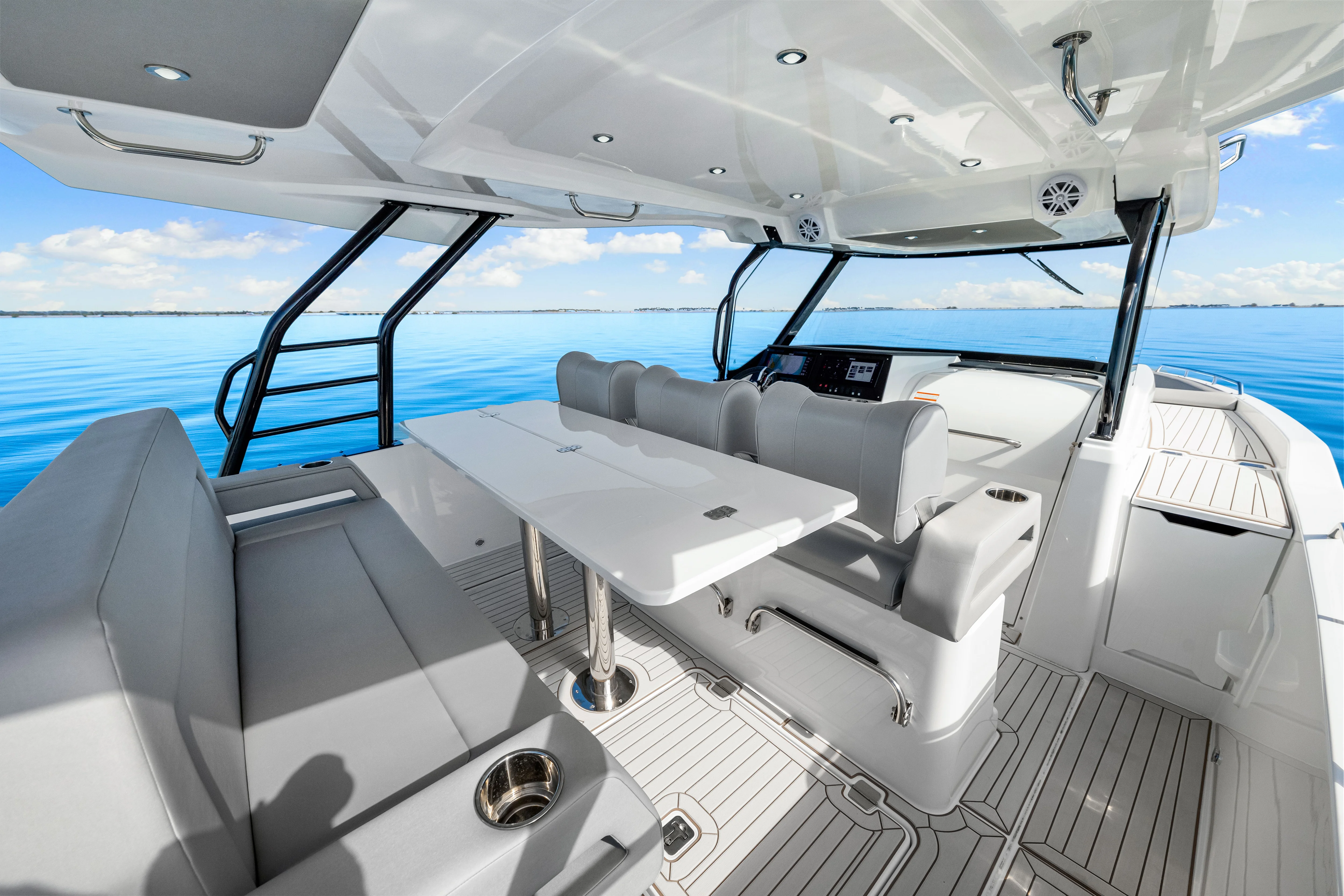 2026 Cruisers Yachts 38 VTR Image Thumbnail #55