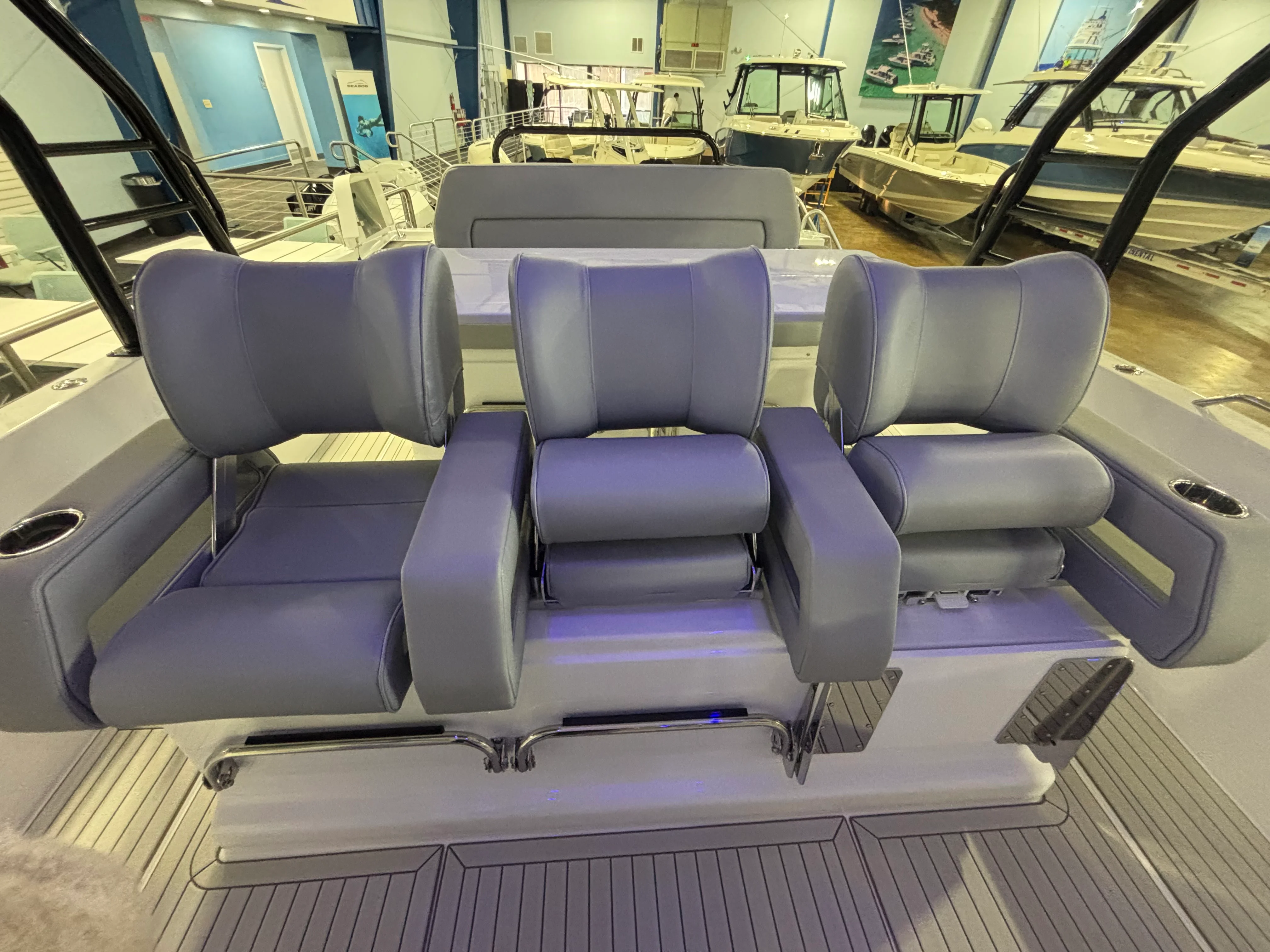 2026 Cruisers Yachts 38 VTR Image Thumbnail #18