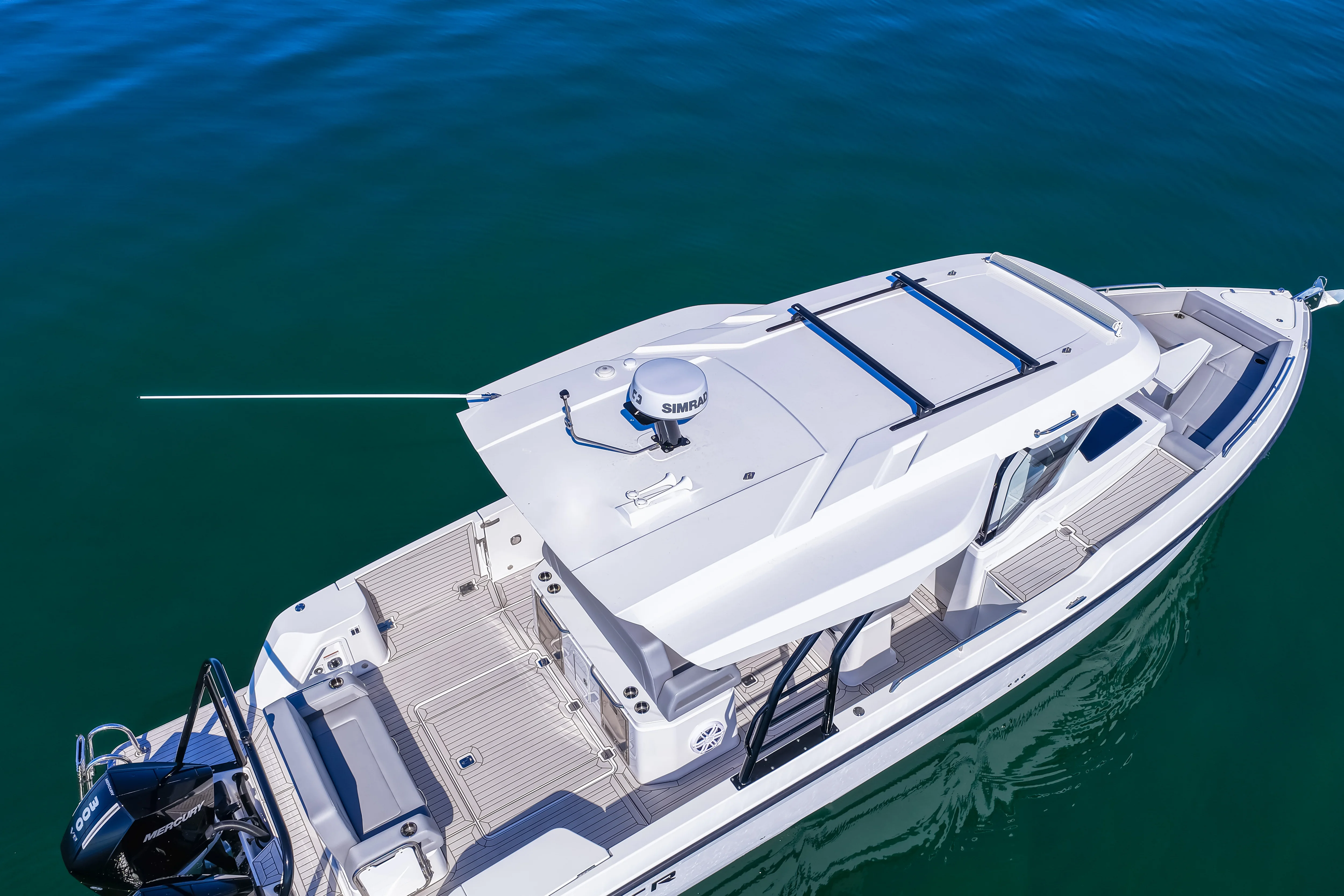 2026 Cruisers Yachts 38 VTR Image Thumbnail #9