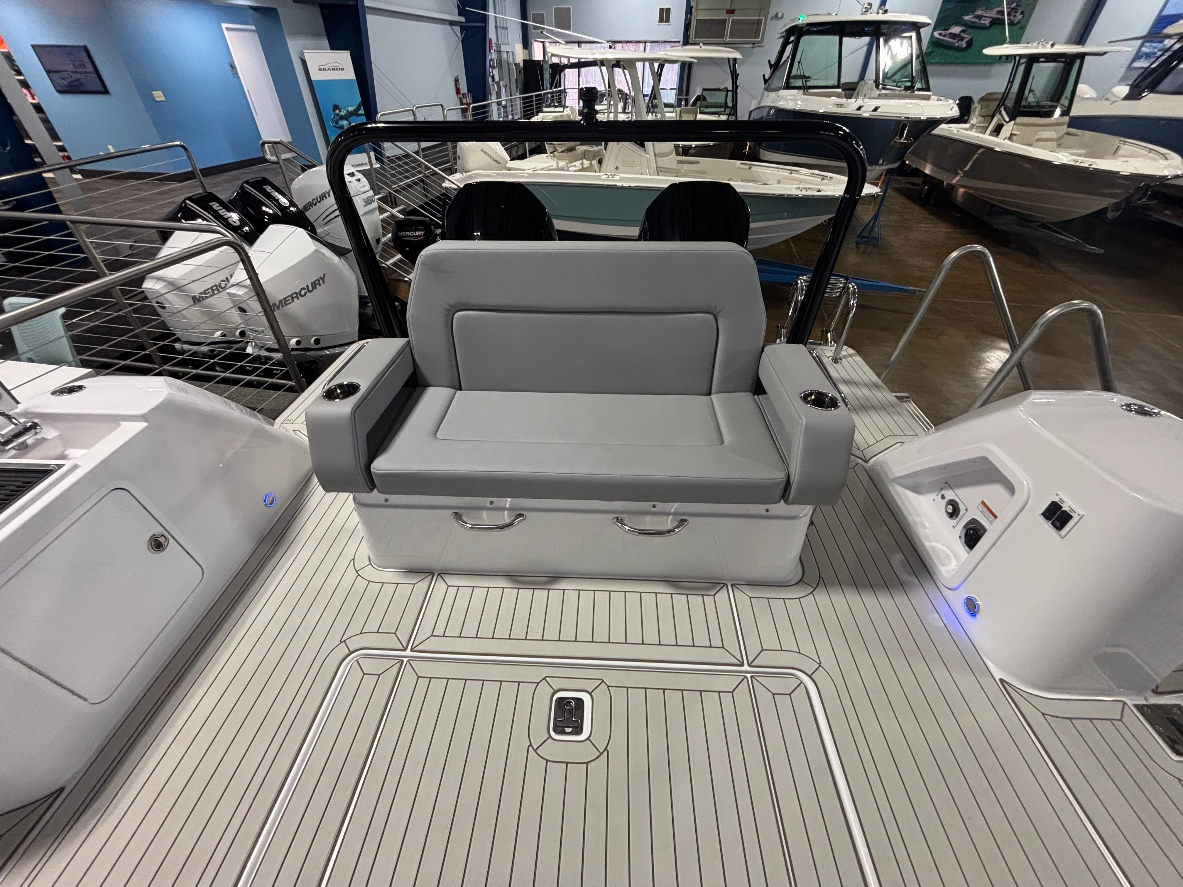 2026 Cruisers Yachts 38 VTR Image Thumbnail #14