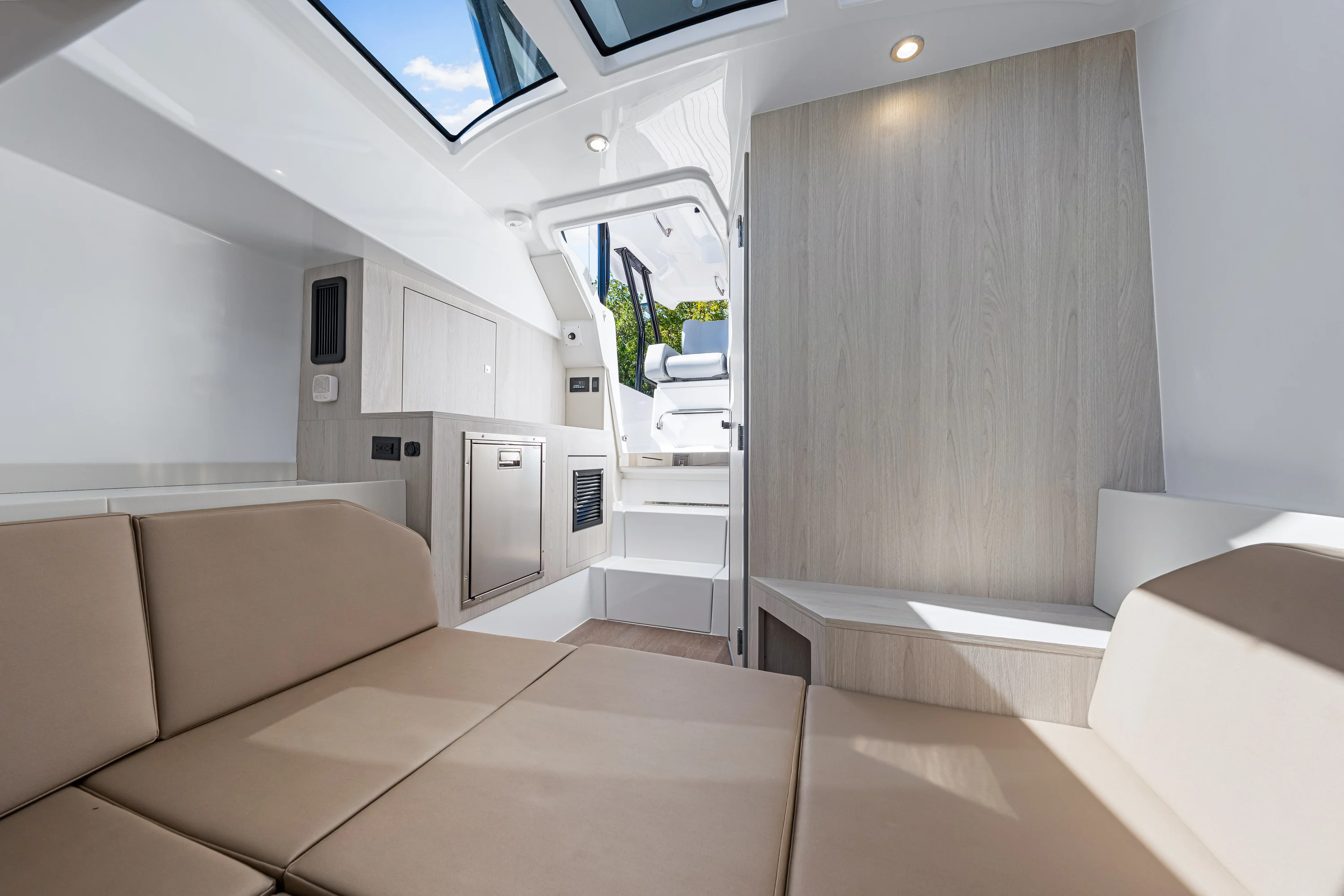 2026 Cruisers Yachts 38 VTR Image Thumbnail #74