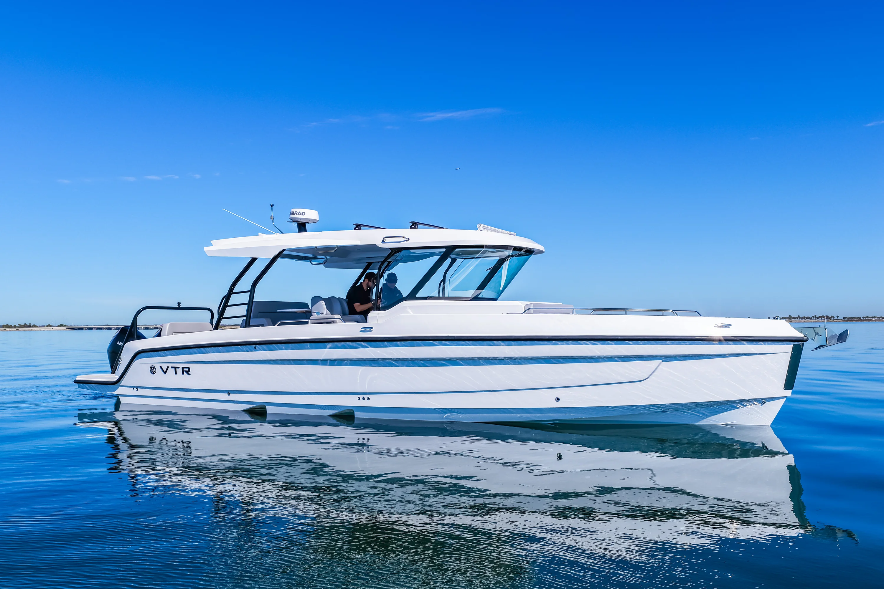 2026 Cruisers Yachts 38 VTR Image Thumbnail #1