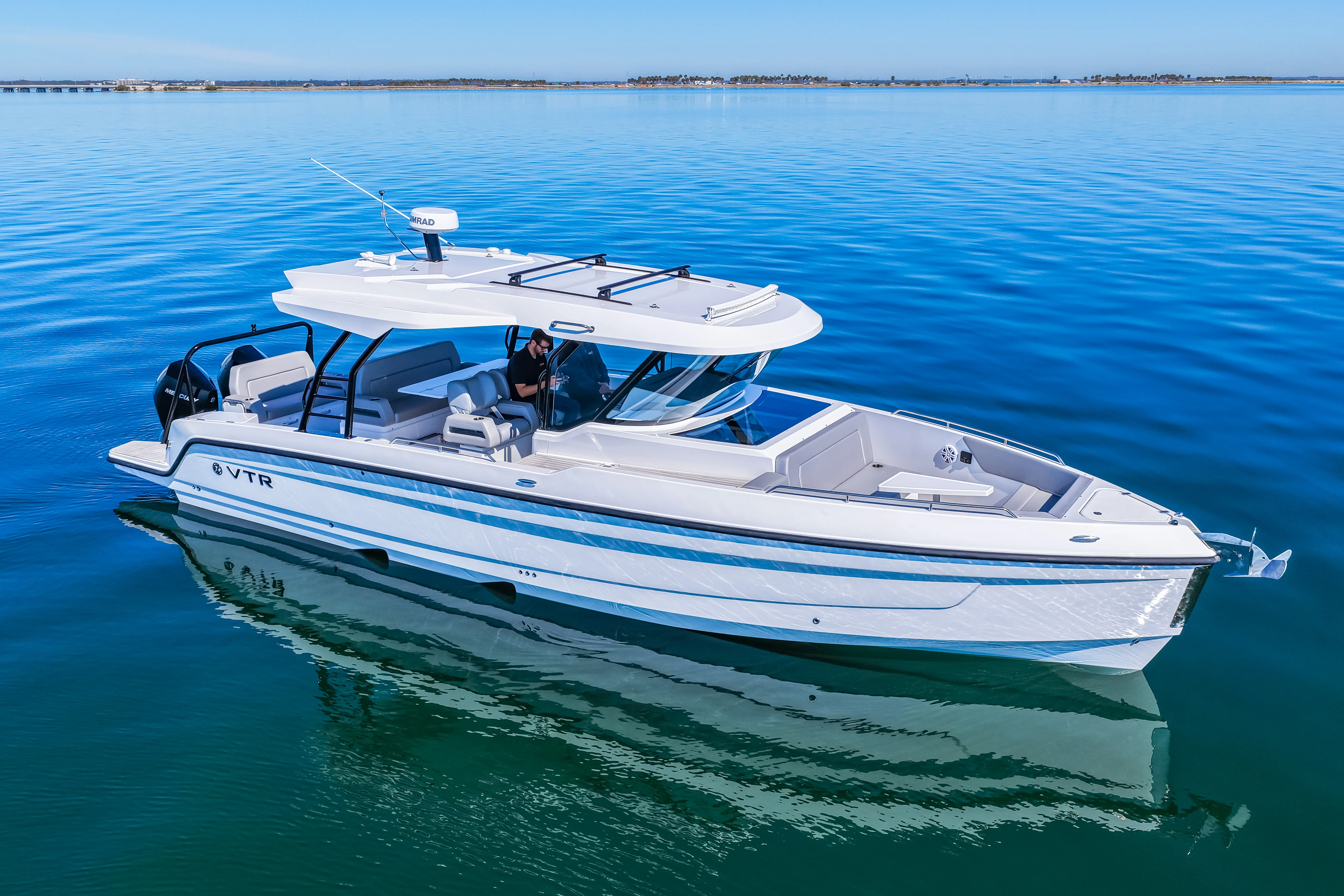 2026 Cruisers Yachts 38 VTR Image Thumbnail #3