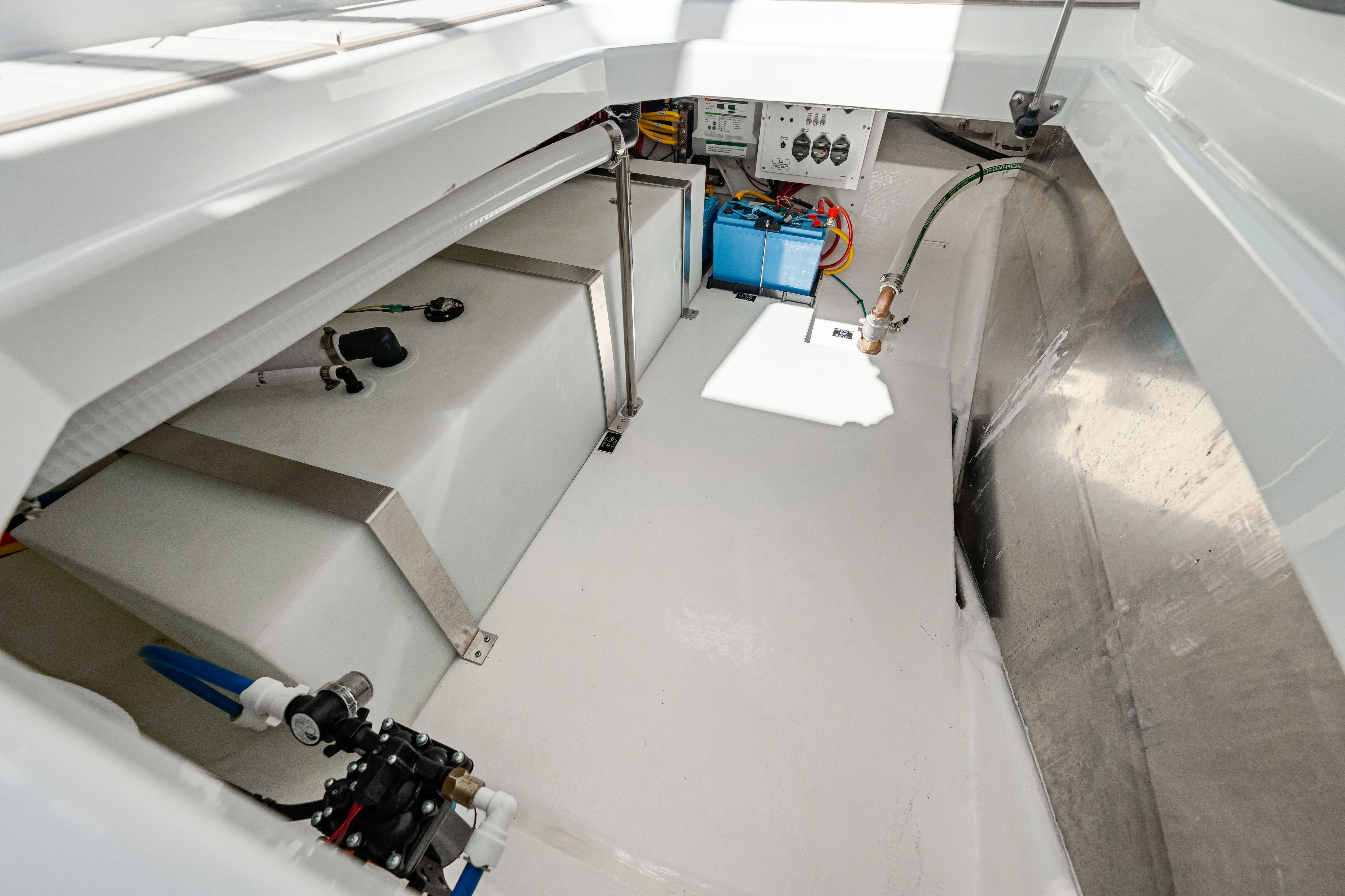 2026 Cruisers Yachts 38 VTR Image Thumbnail #70