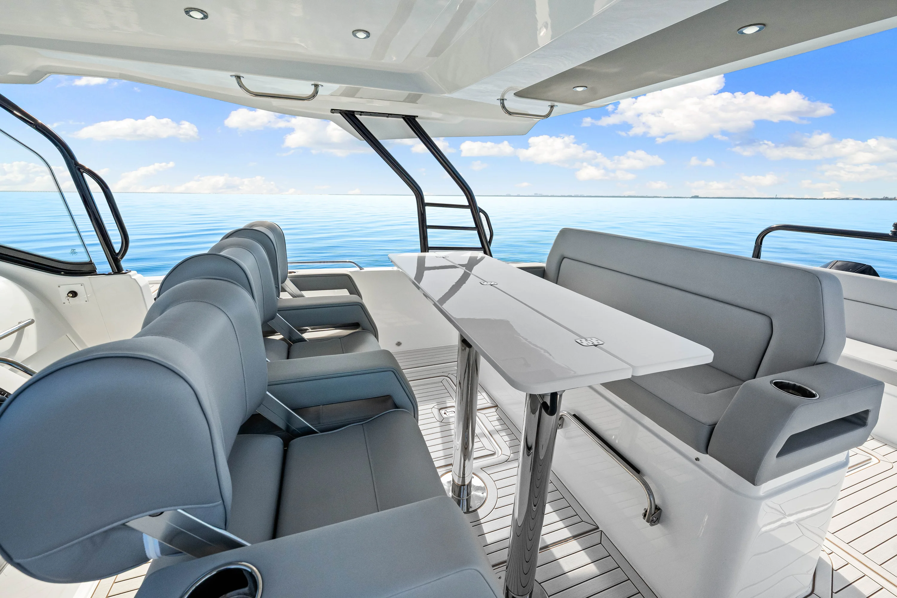 2026 Cruisers Yachts 38 VTR Image Thumbnail #58