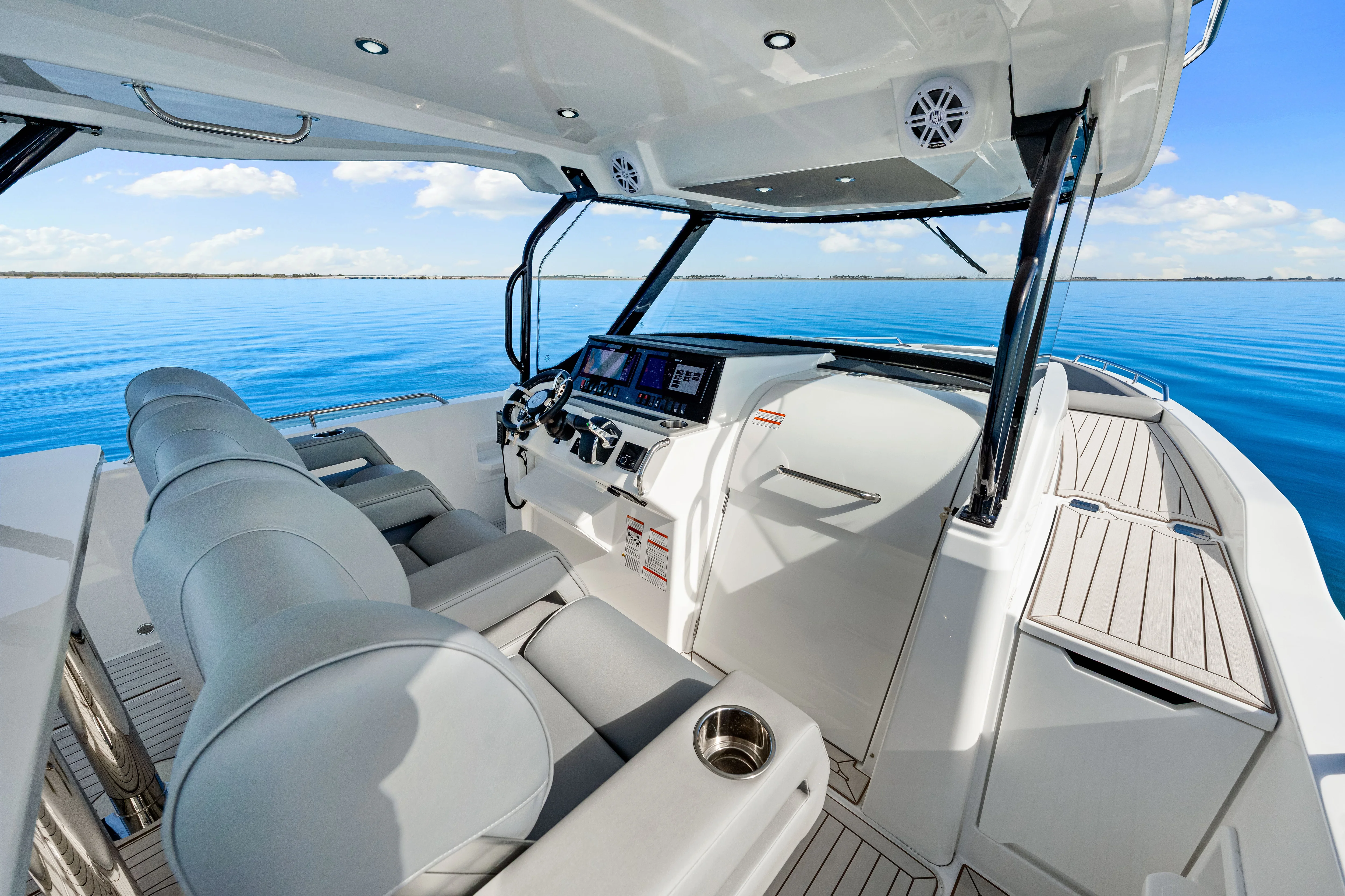 2026 Cruisers Yachts 38 VTR Image Thumbnail #60