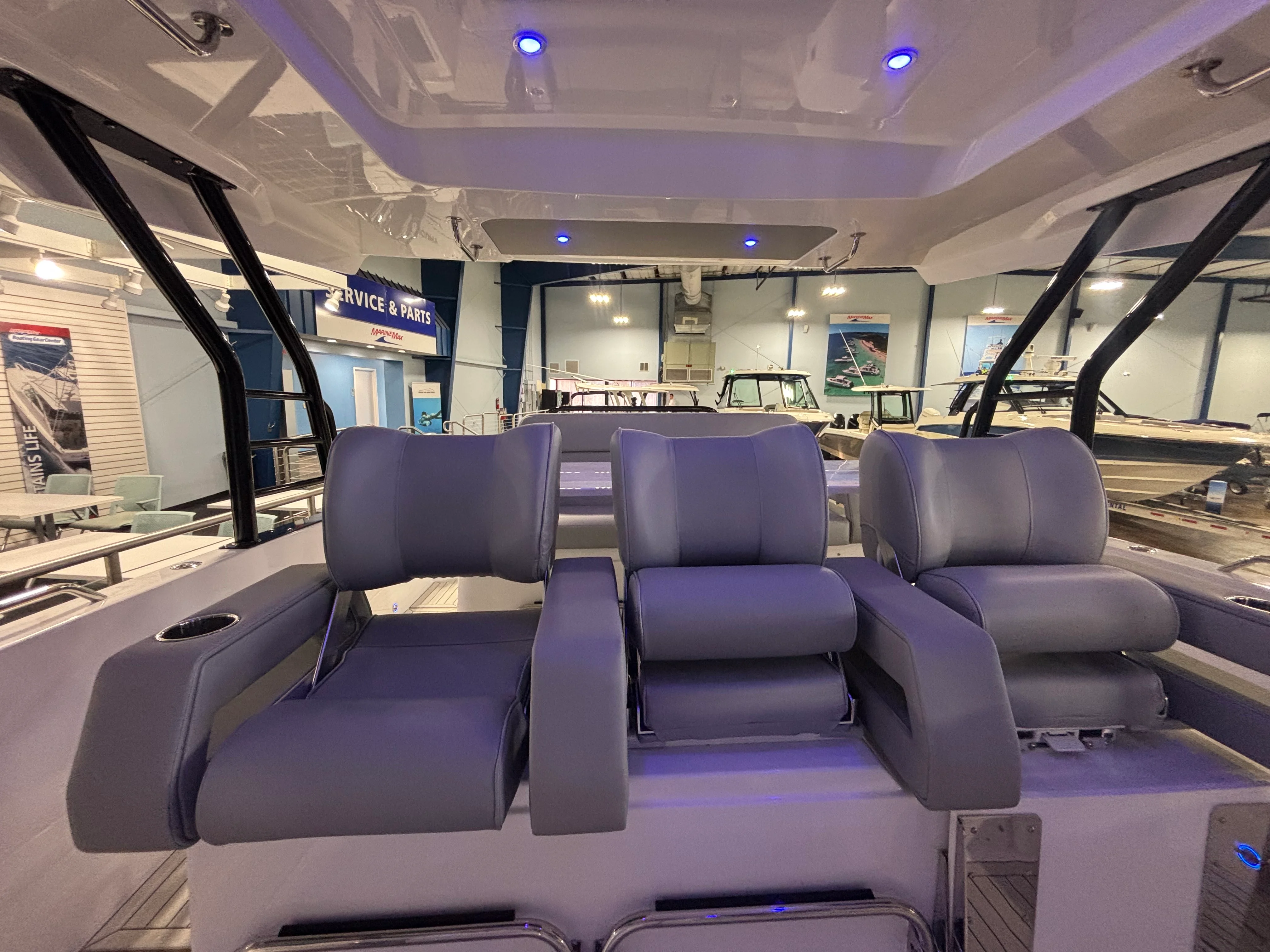 2026 Cruisers Yachts 38 VTR Image Thumbnail #19