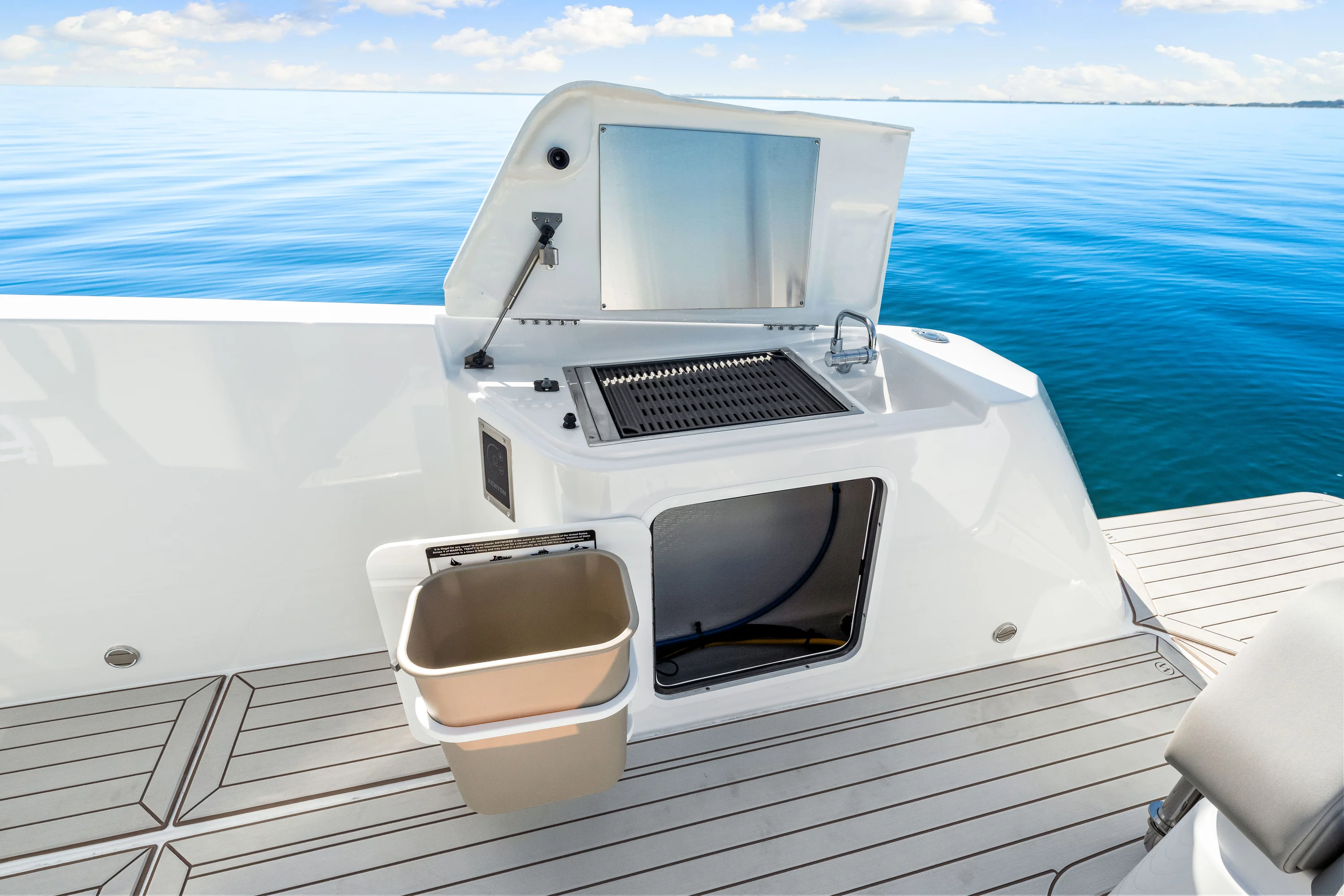 2026 Cruisers Yachts 38 VTR Image Thumbnail #52