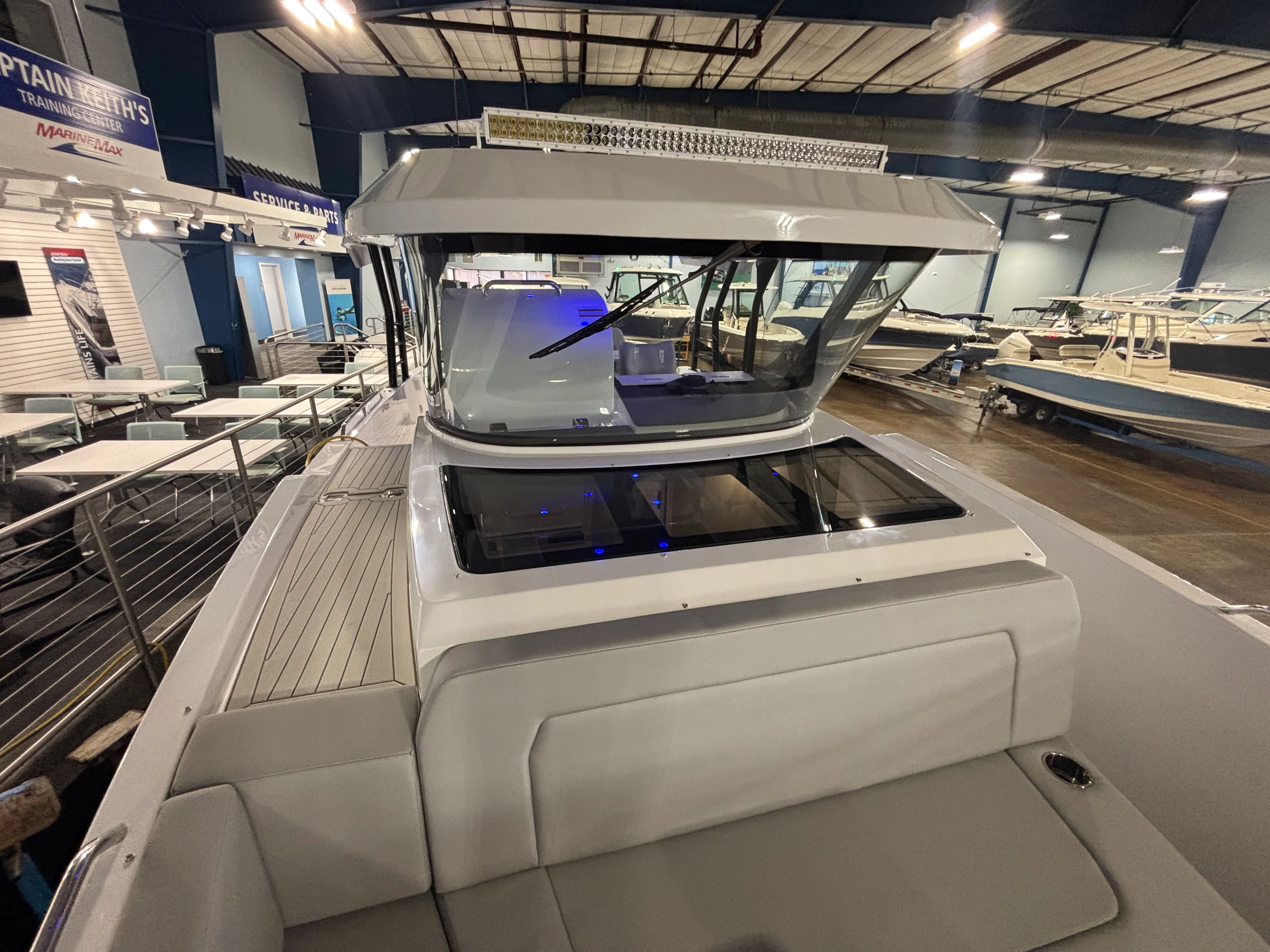 2026 Cruisers Yachts 38 VTR Image Thumbnail #27