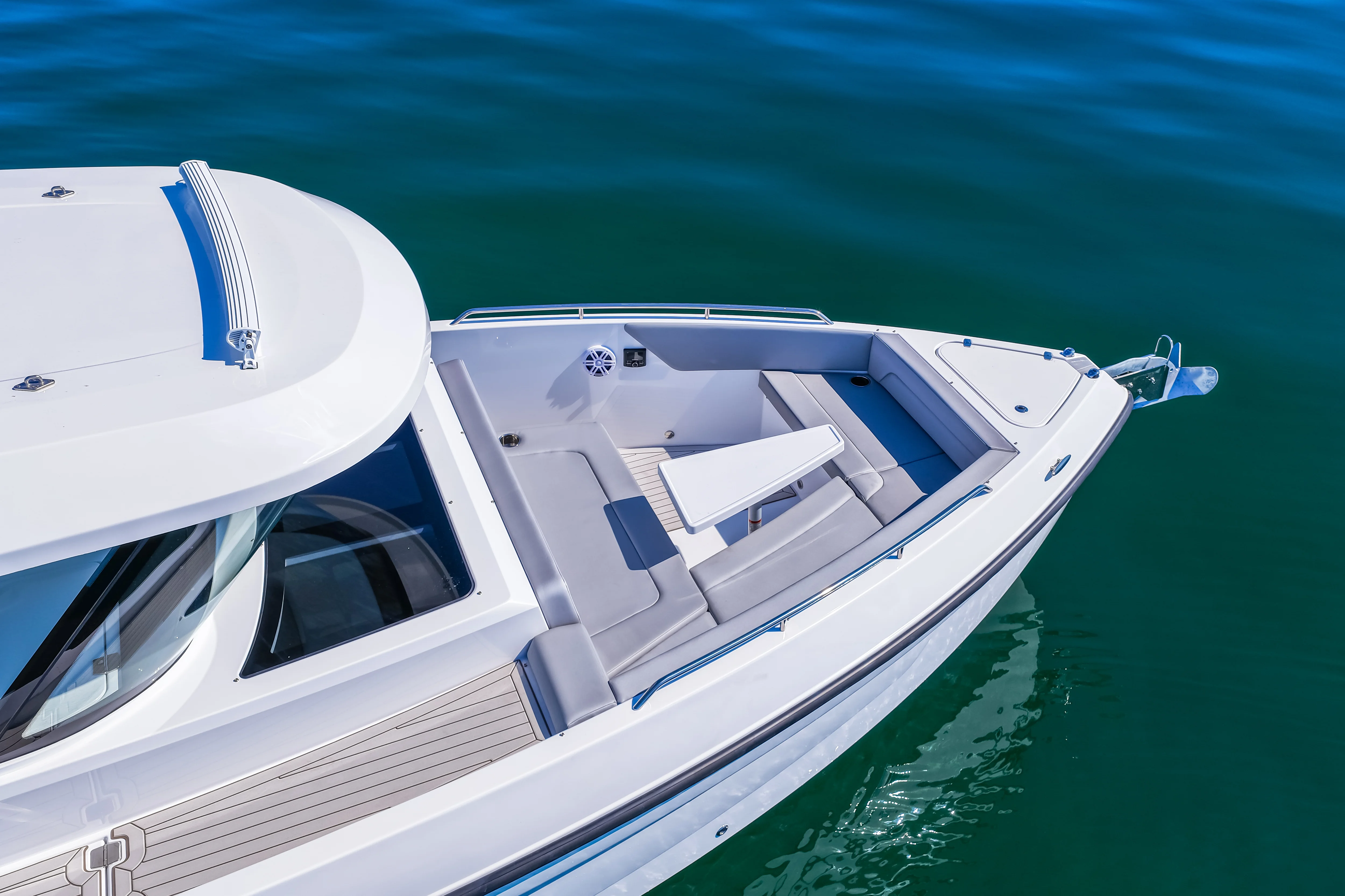 2026 Cruisers Yachts 38 VTR Image Thumbnail #5