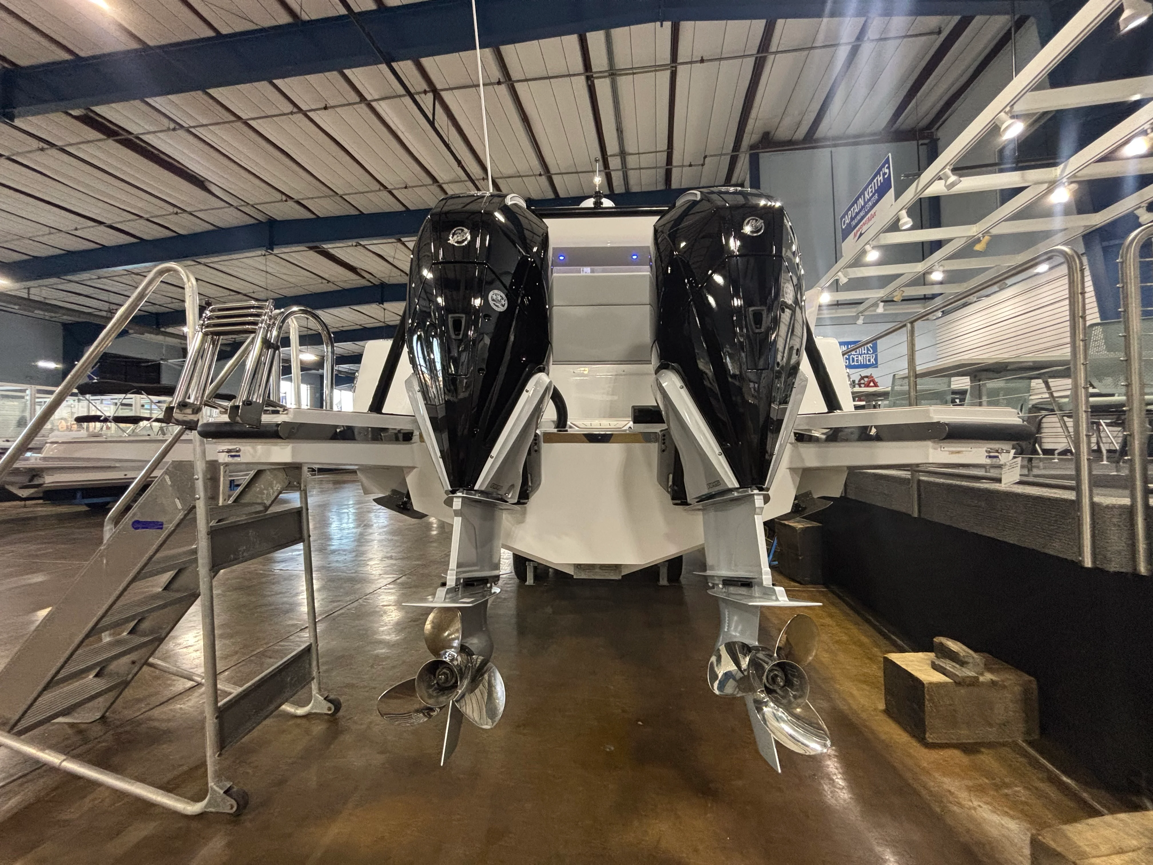 2026 Cruisers Yachts 38 VTR Image Thumbnail #10