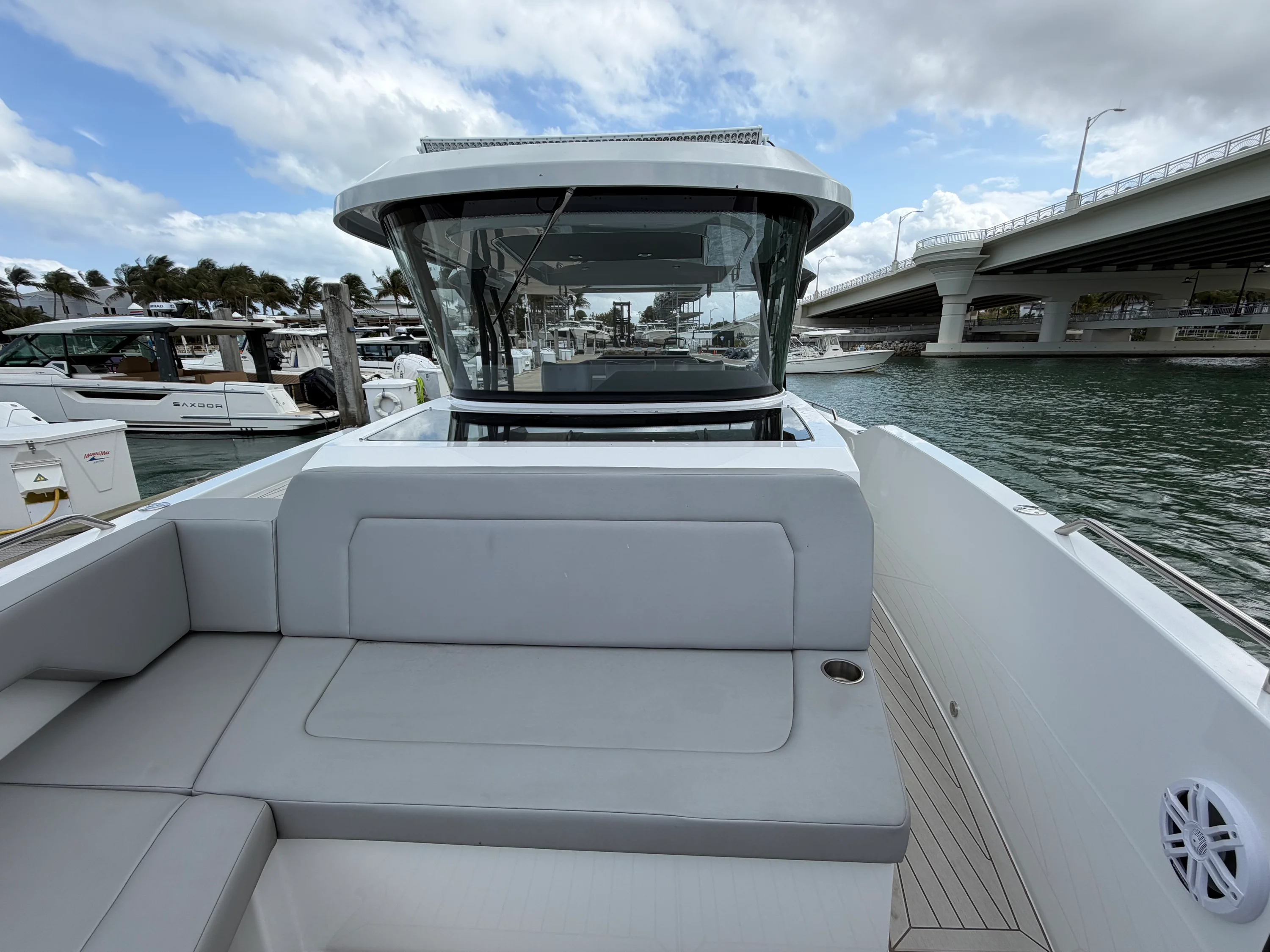 2026 Cruisers Yachts 38 VTR Image Thumbnail #30