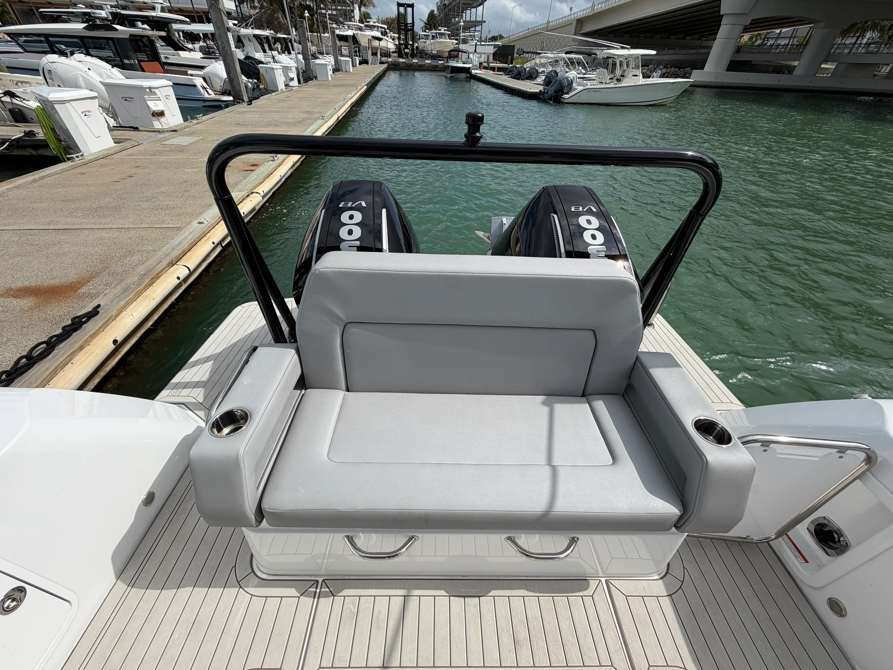 2026 Cruisers Yachts 38 VTR Image Thumbnail #5