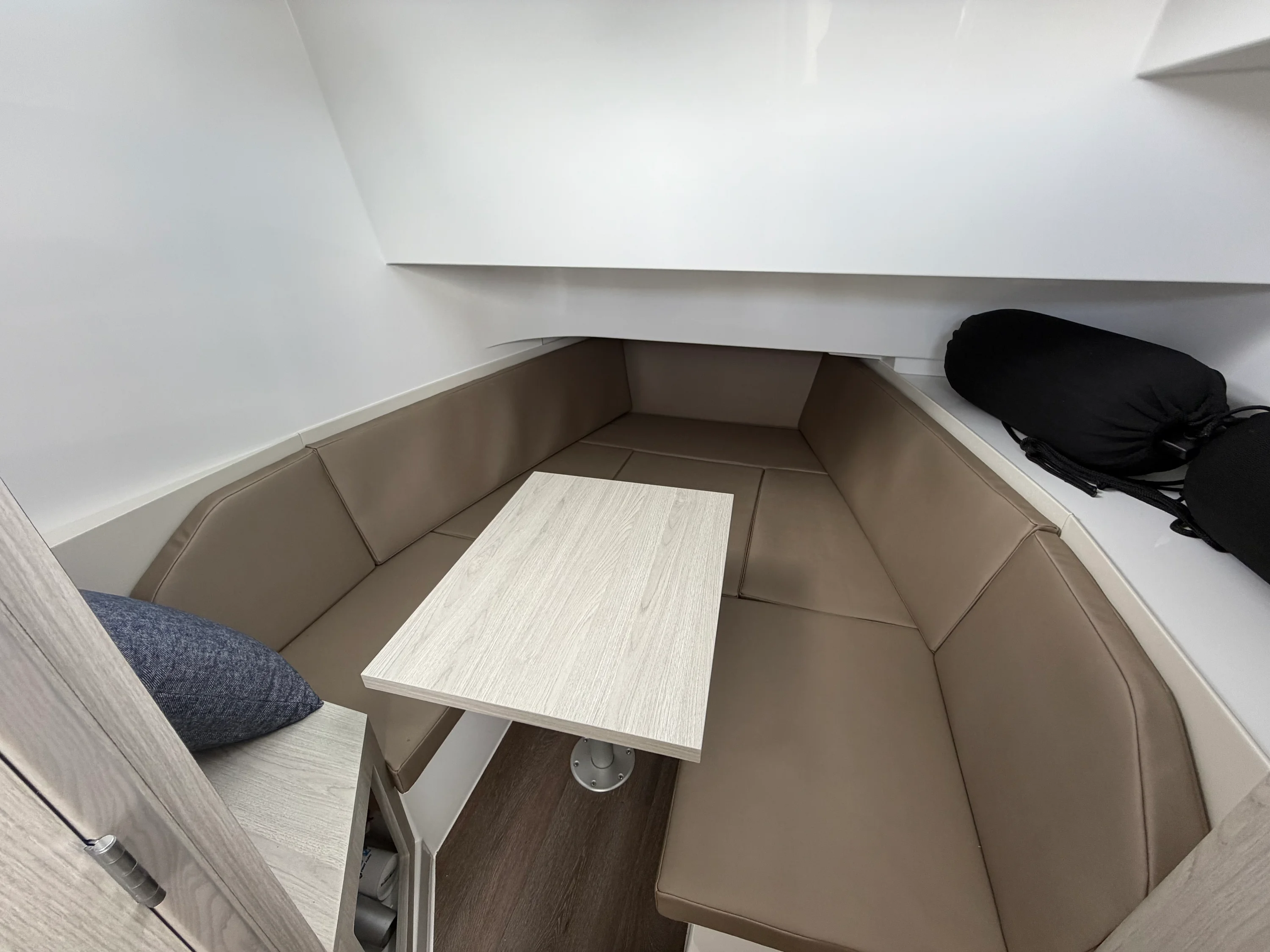 2026 Cruisers Yachts 38 VTR Image Thumbnail #20