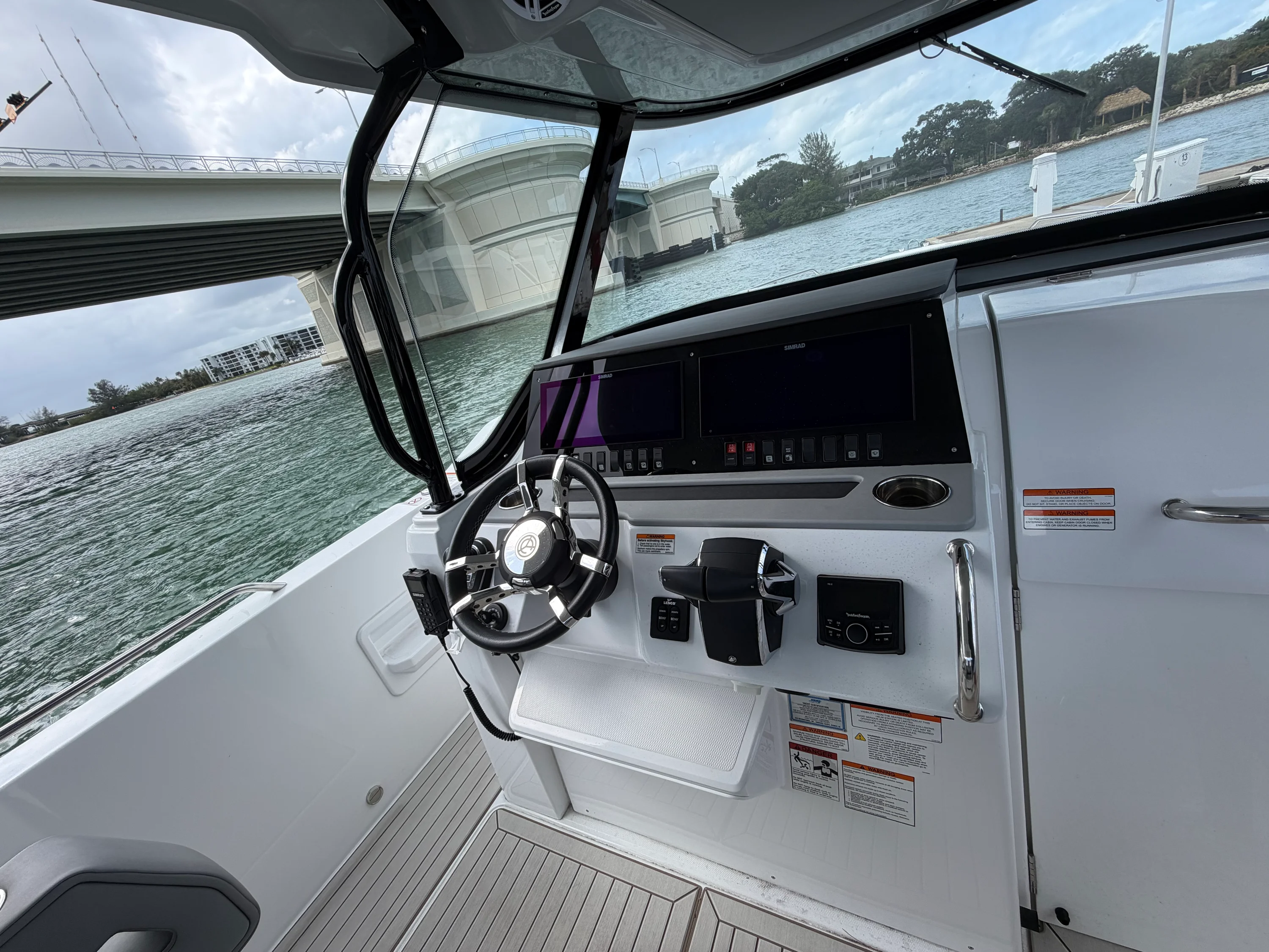 2026 Cruisers Yachts 38 VTR Image Thumbnail #16