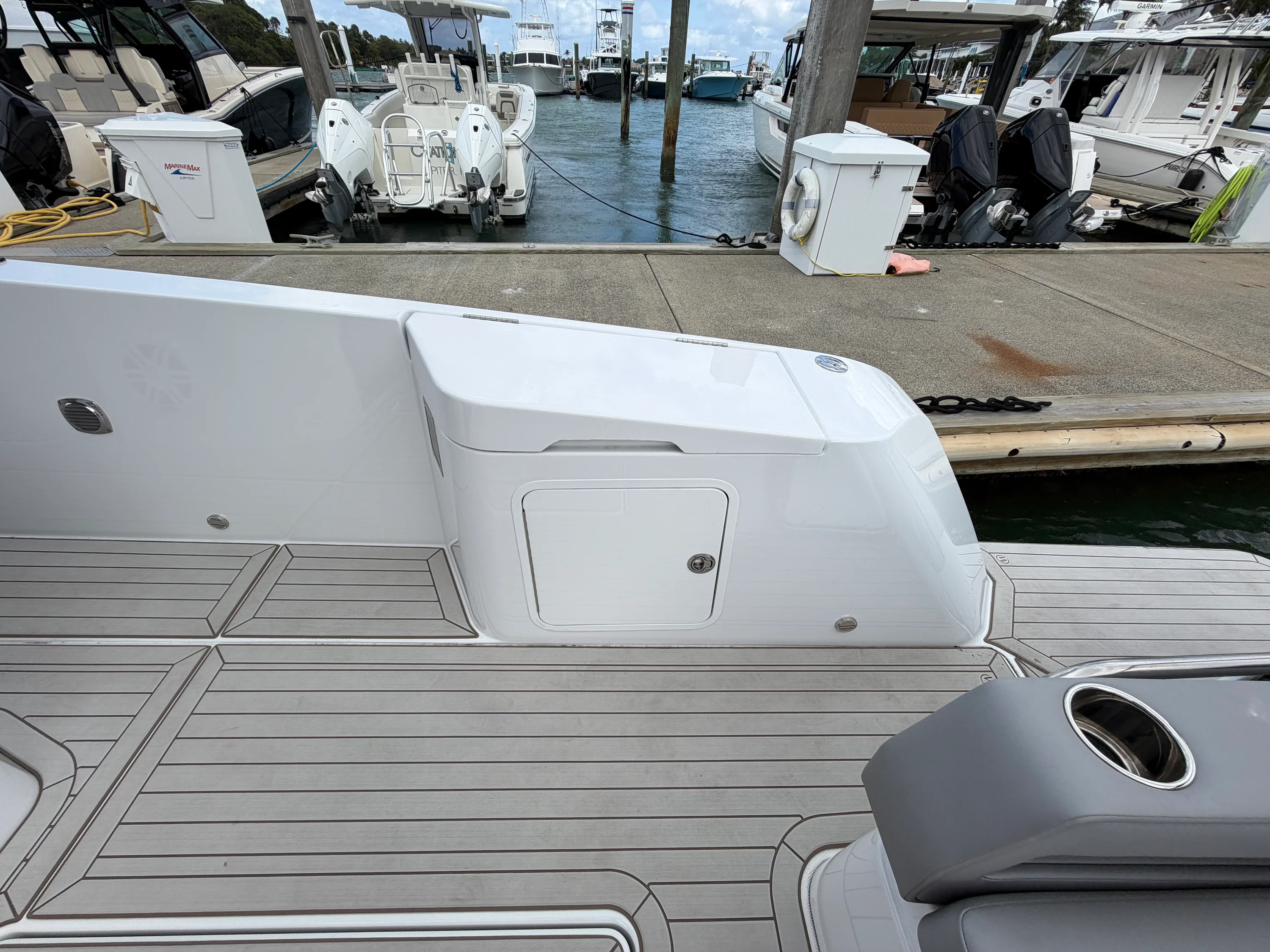 2026 Cruisers Yachts 38 VTR Image Thumbnail #32