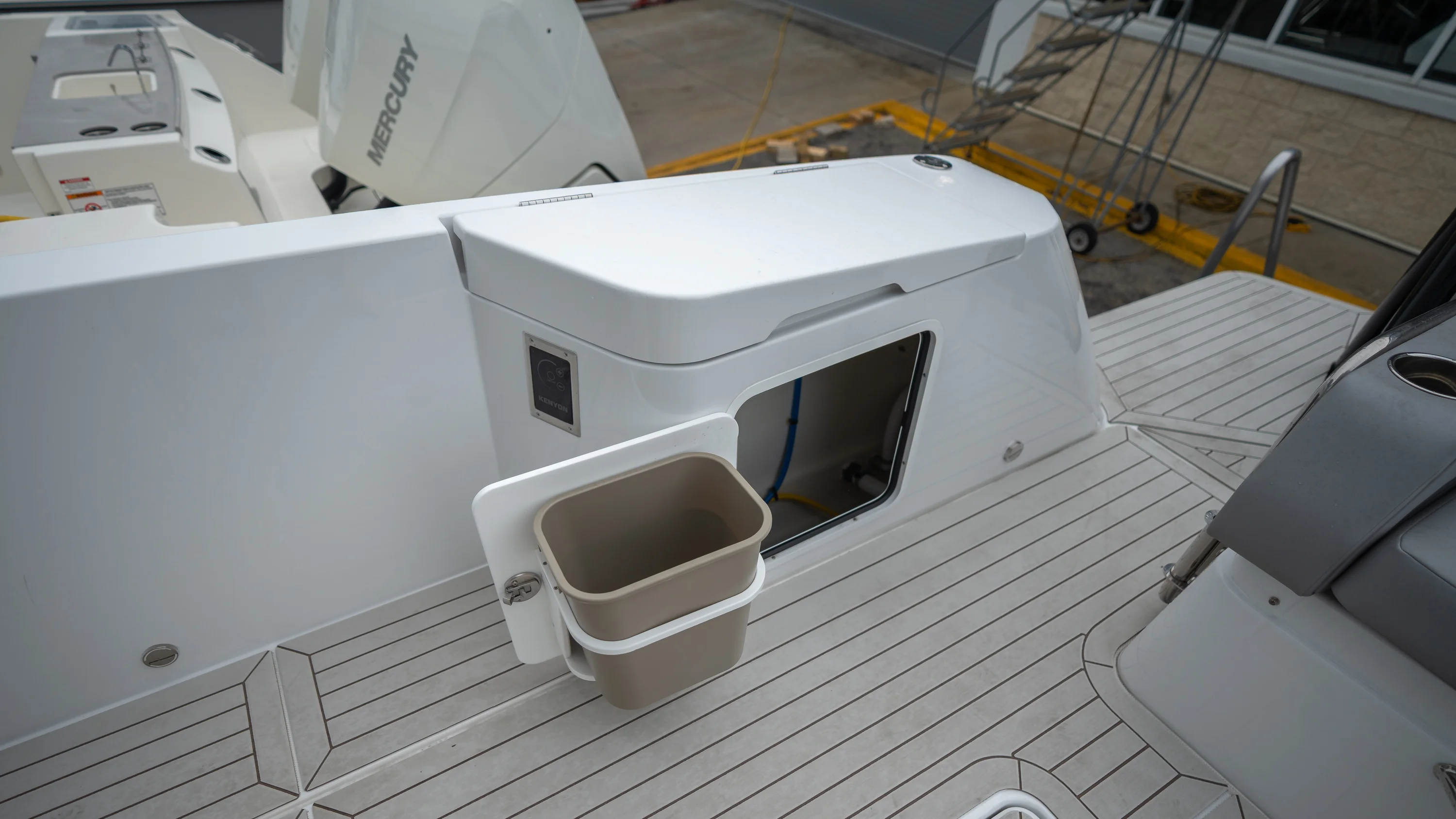 2026 Cruisers Yachts 38 VTR Image Thumbnail #41