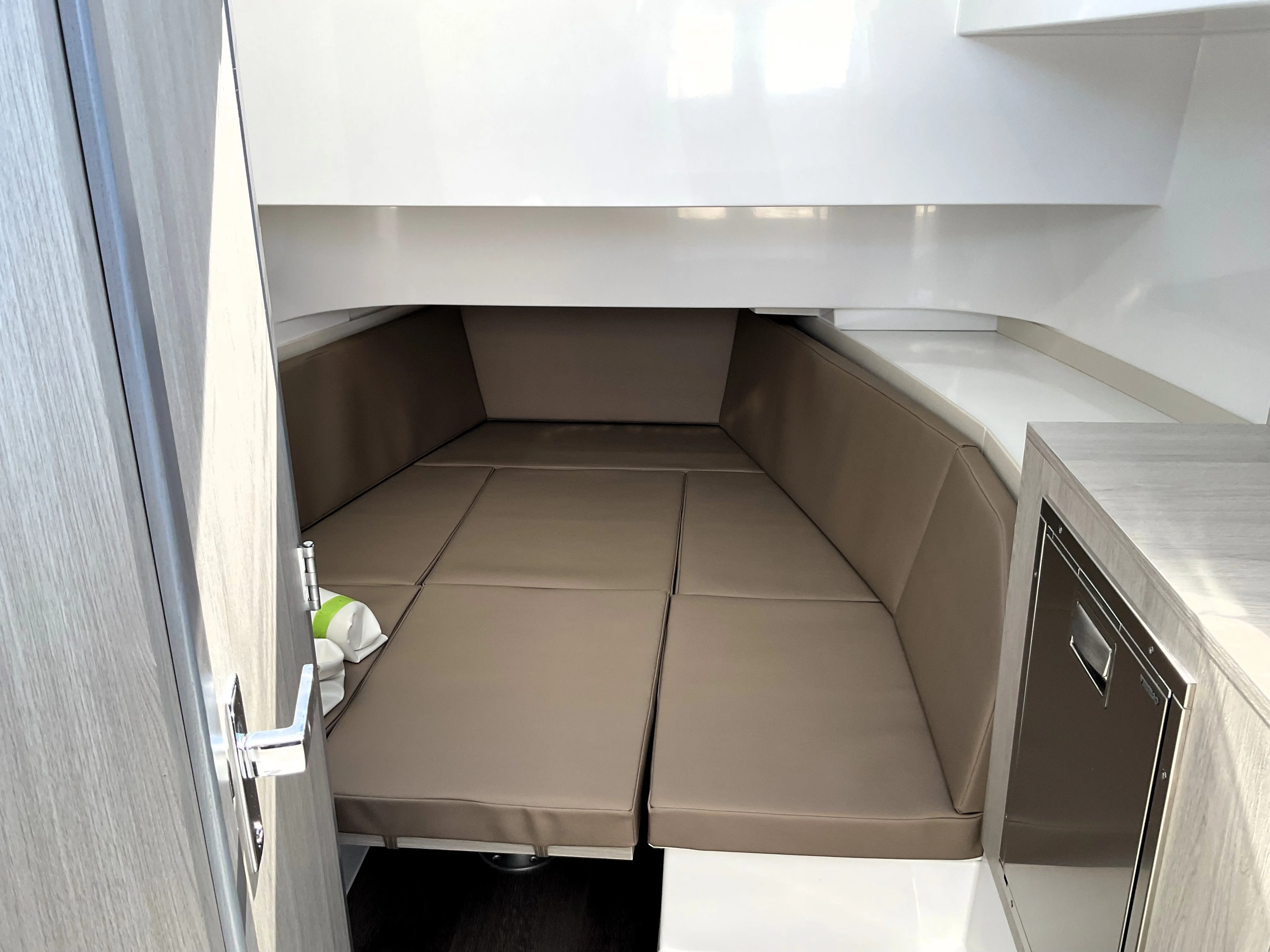 2026 Cruisers Yachts 38 VTR Image Thumbnail #36