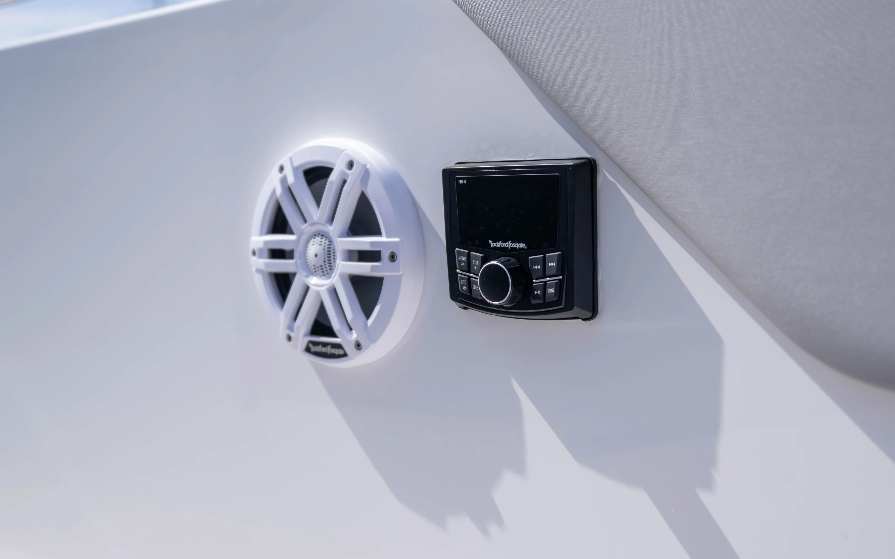 2026 Cruisers Yachts 38 VTR Image Thumbnail #15