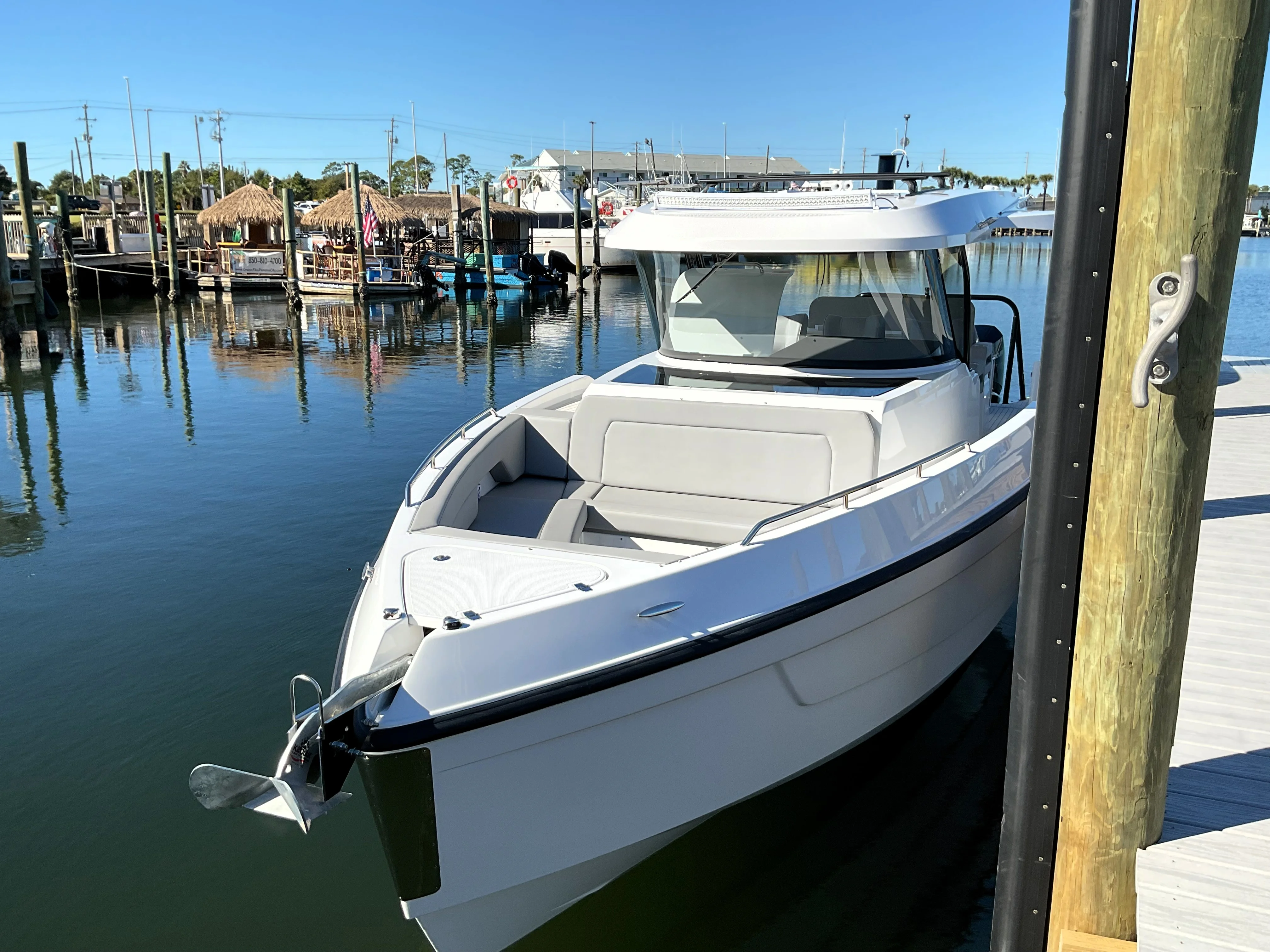 2026 Cruisers Yachts 38 VTR Image Thumbnail #6