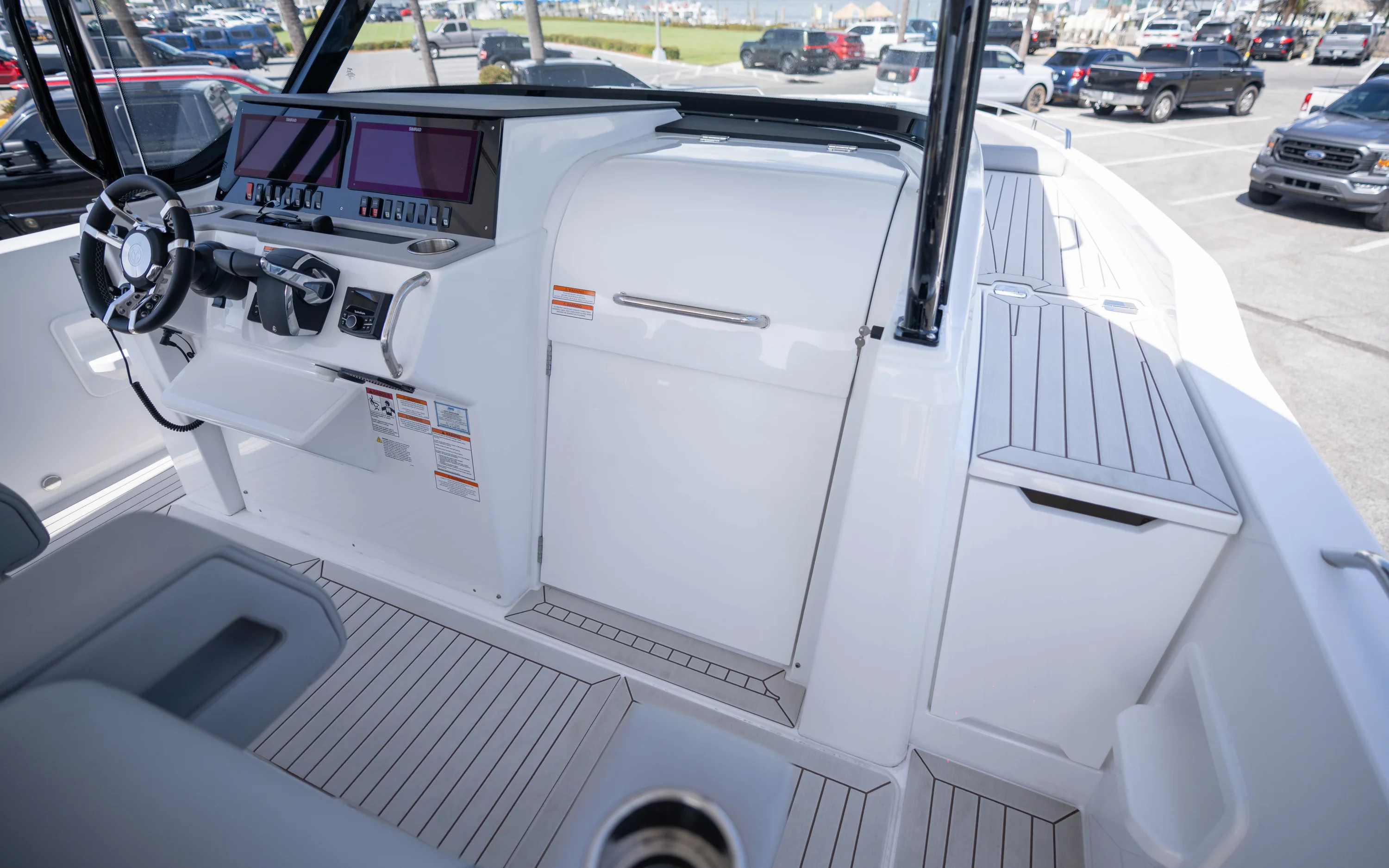 2026 Cruisers Yachts 38 VTR Image Thumbnail #29