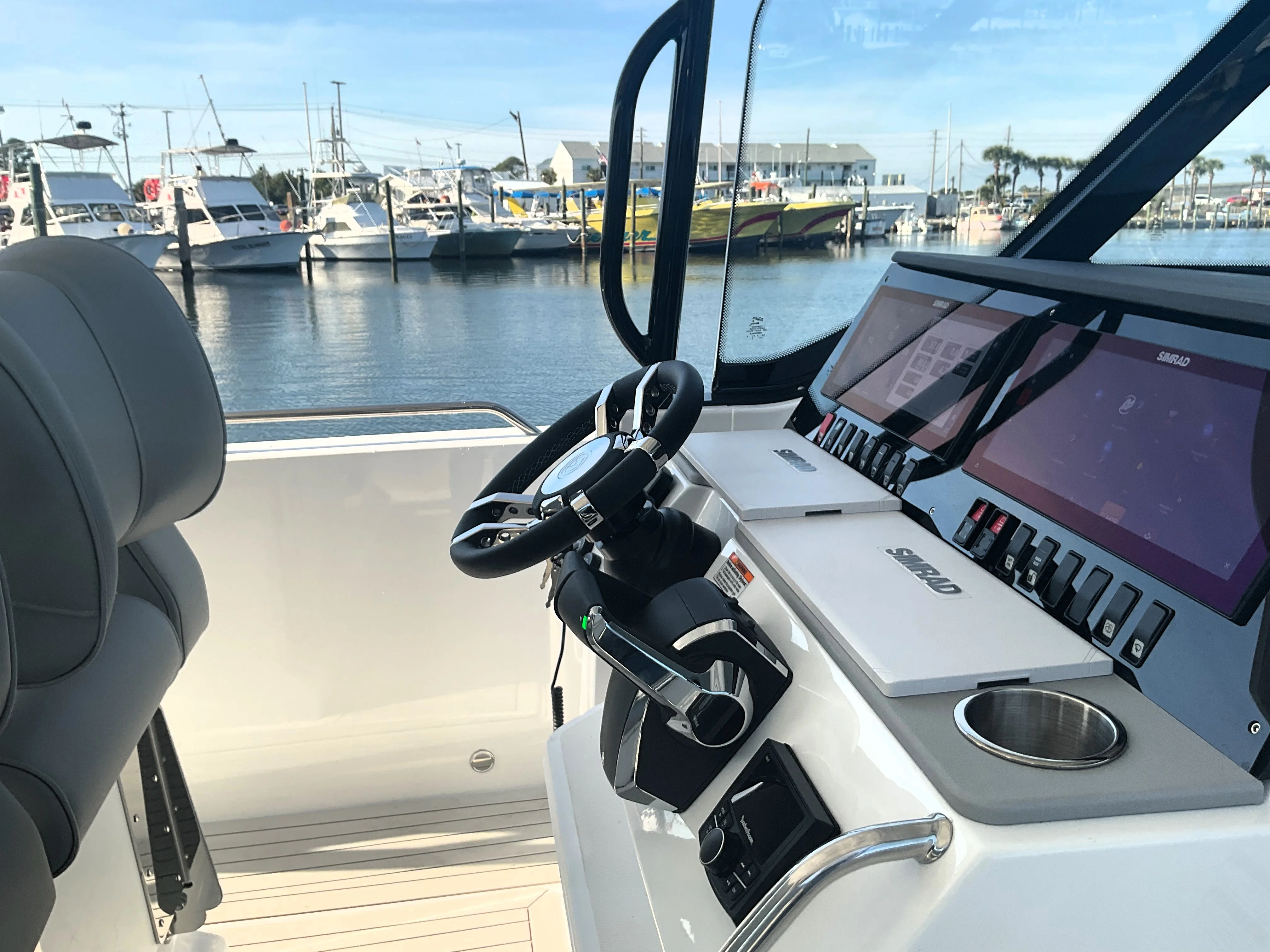 2026 Cruisers Yachts 38 VTR Image Thumbnail #33