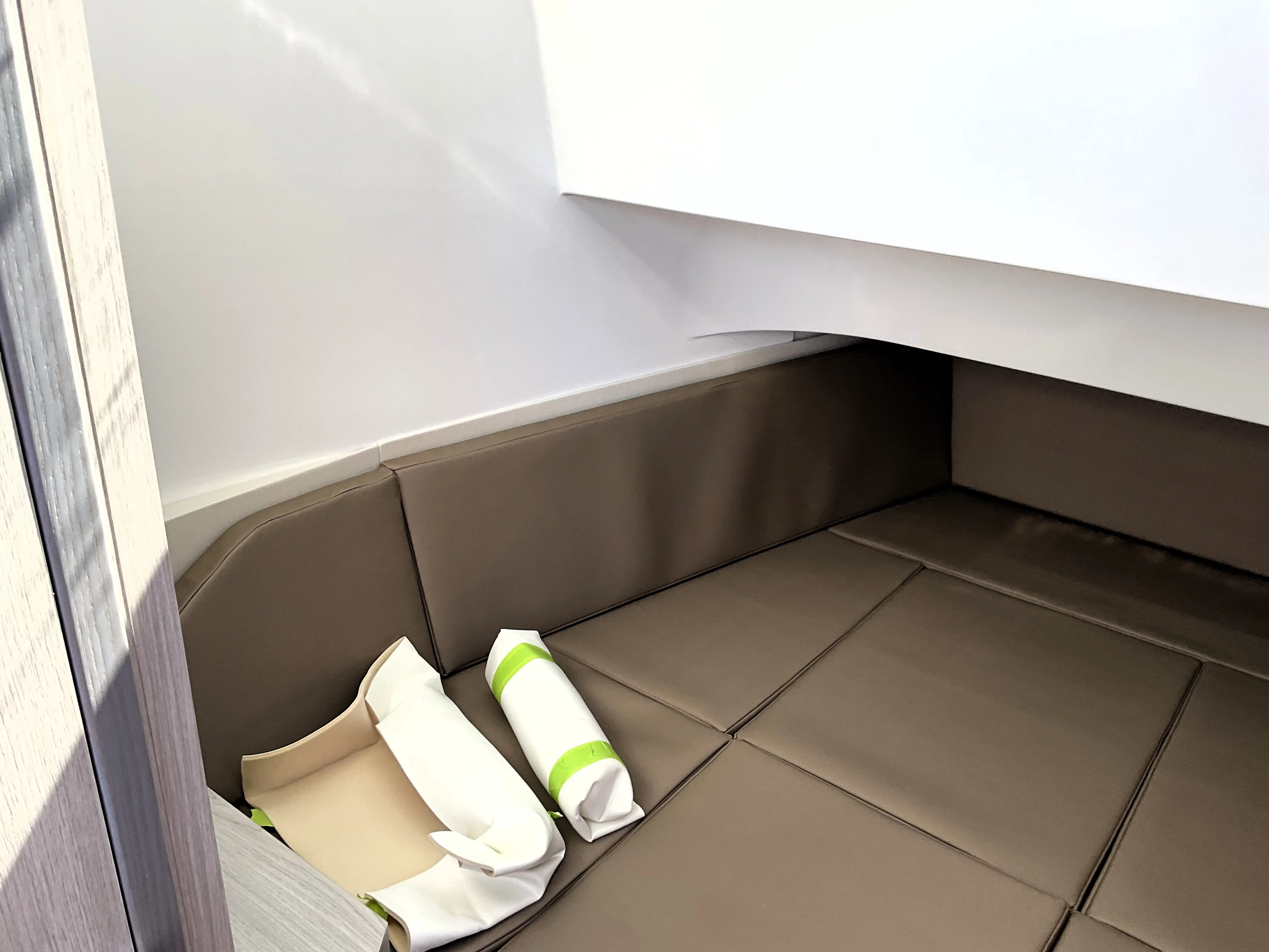 2026 Cruisers Yachts 38 VTR Image Thumbnail #40