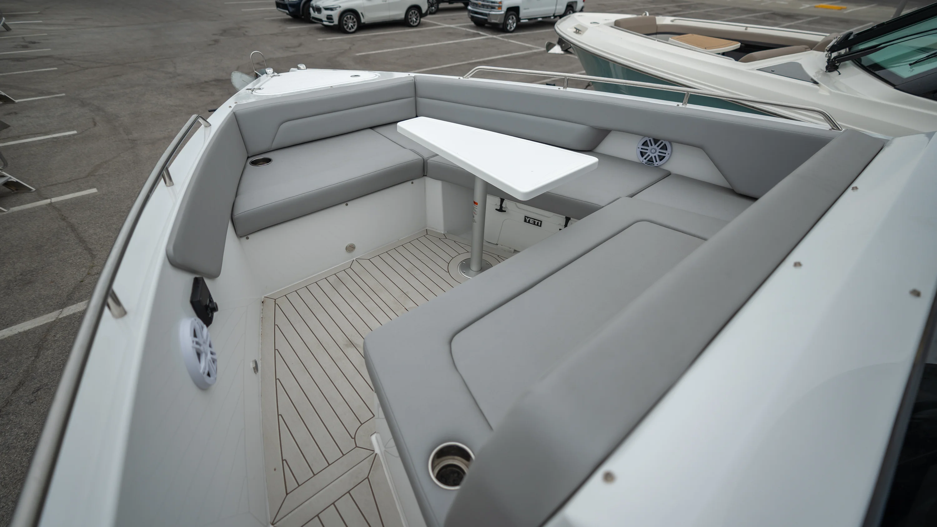 2026 Cruisers Yachts 38 VTR Image Thumbnail #10