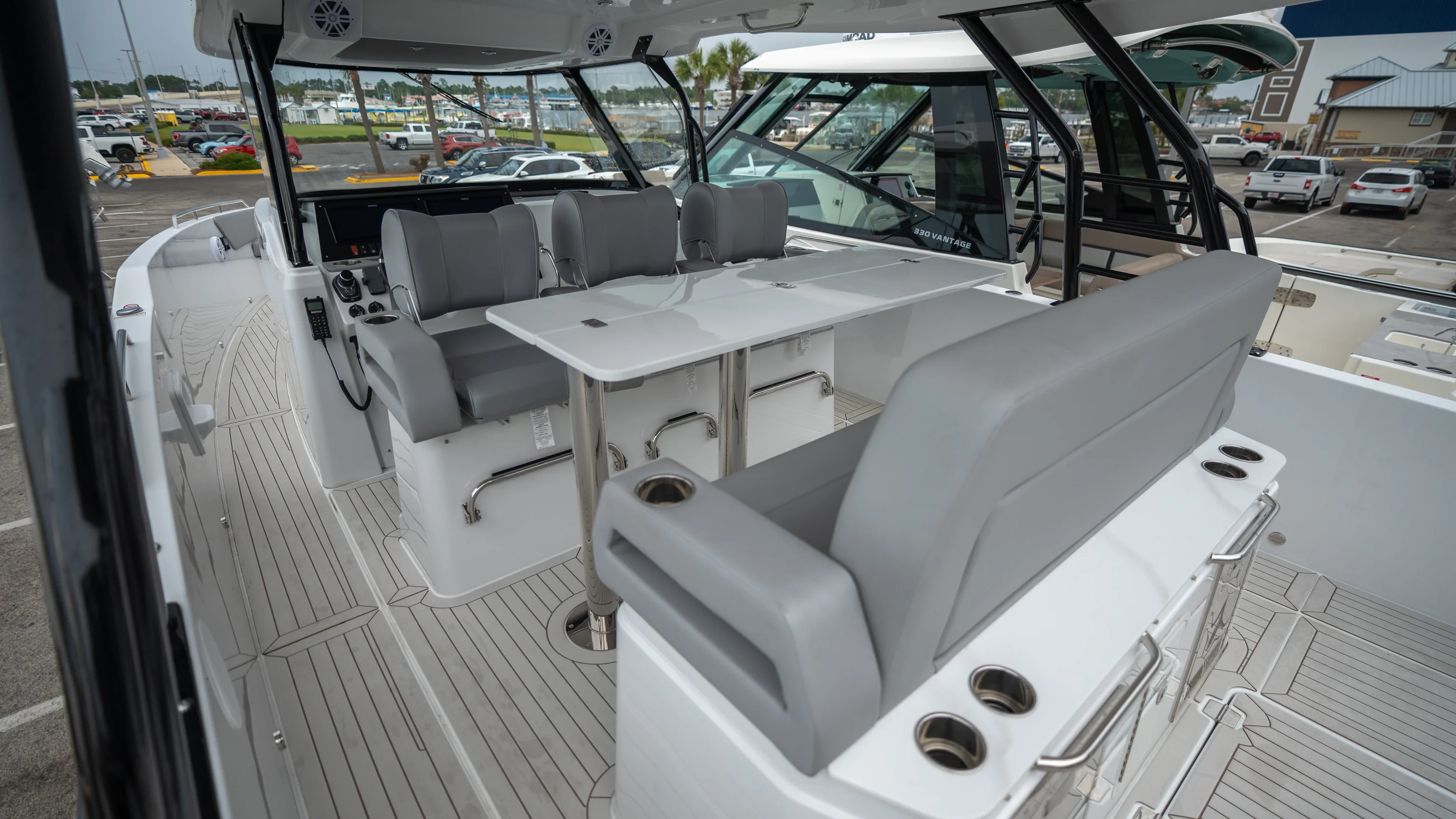 2026 Cruisers Yachts 38 VTR Image Thumbnail #35