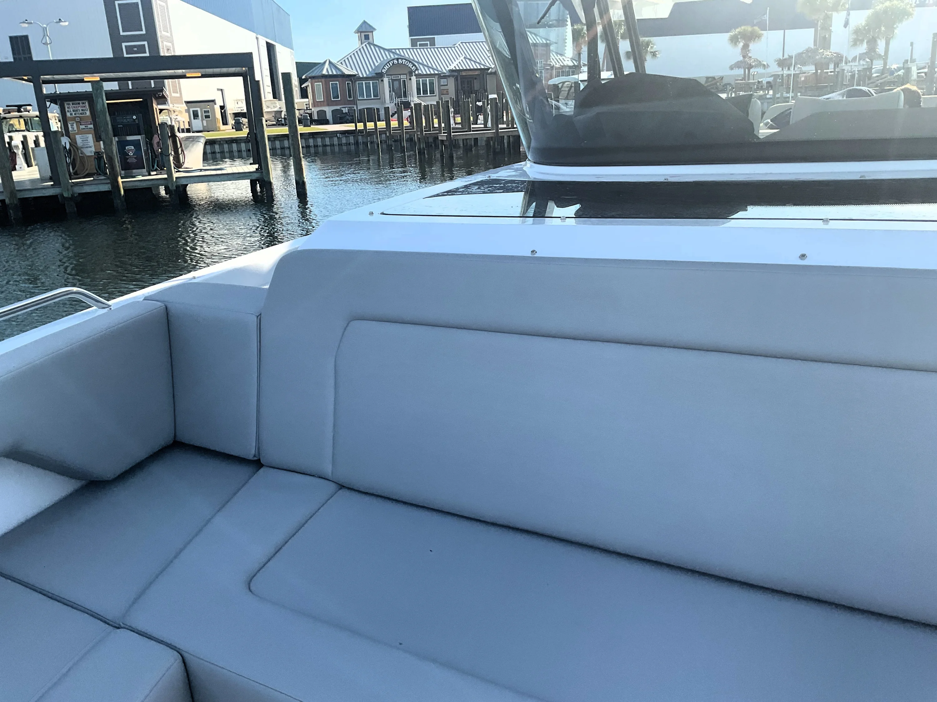 2026 Cruisers Yachts 38 VTR Image Thumbnail #49