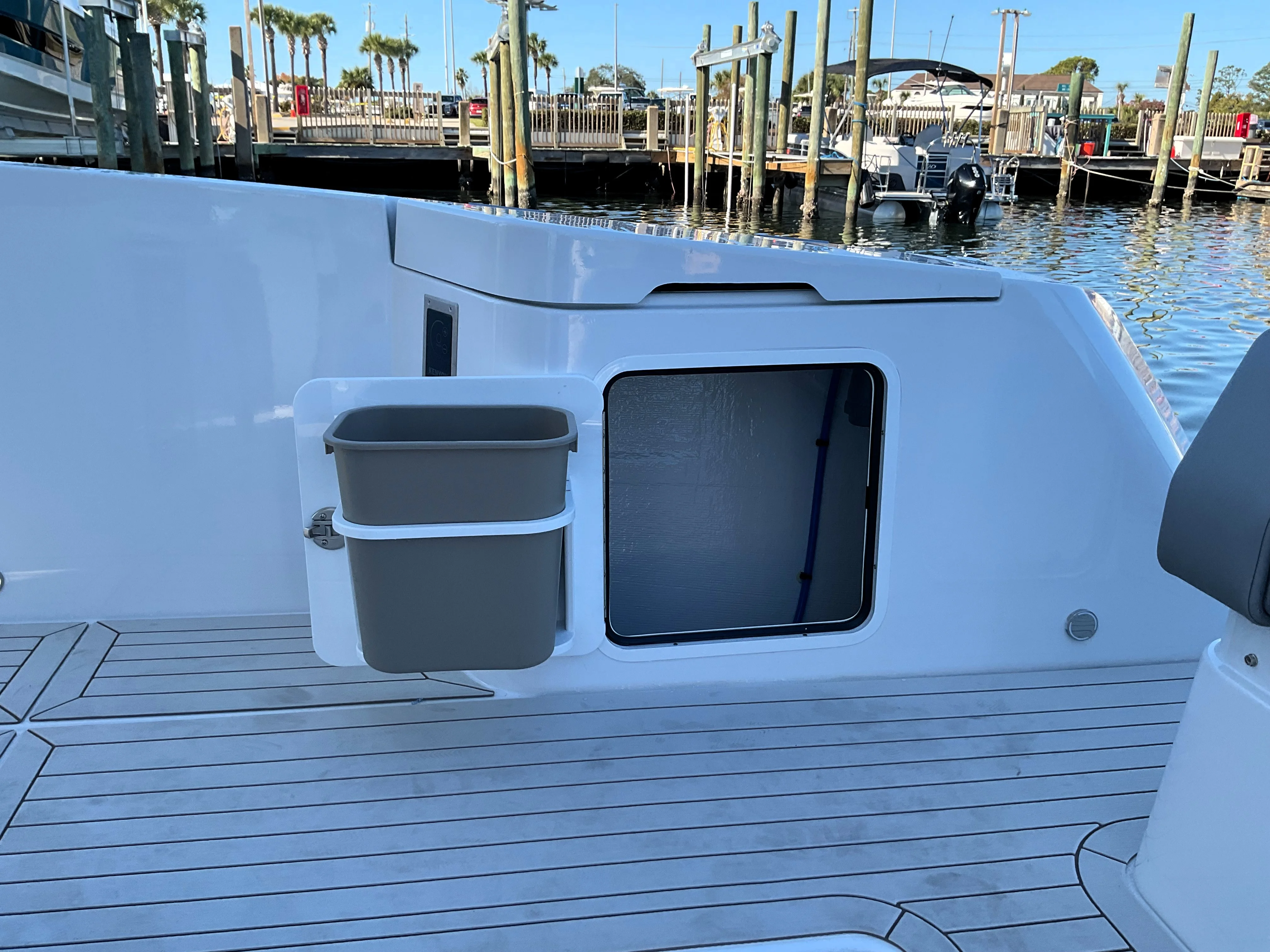 2026 Cruisers Yachts 38 VTR Image Thumbnail #24