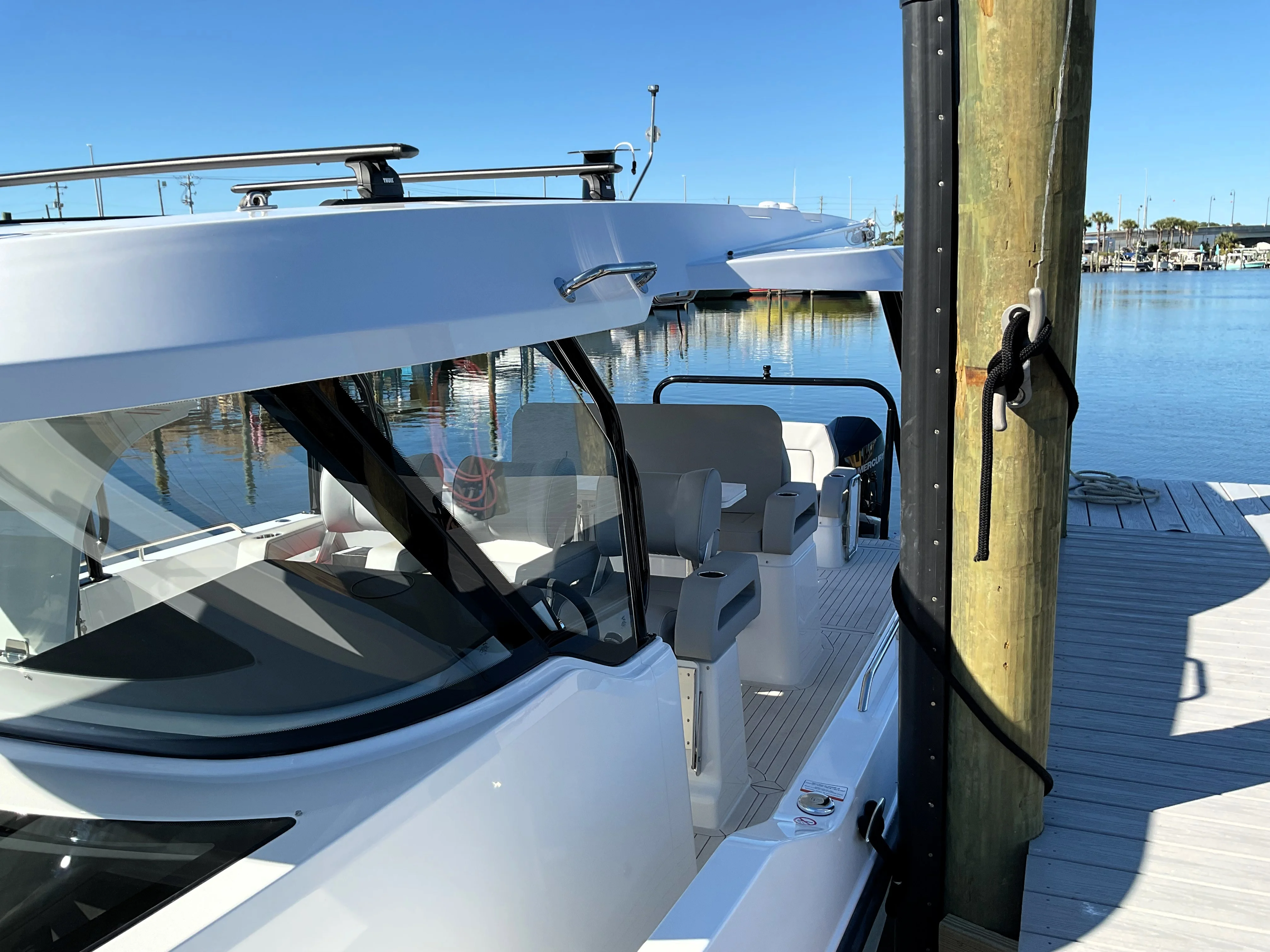 2026 Cruisers Yachts 38 VTR Image Thumbnail #9