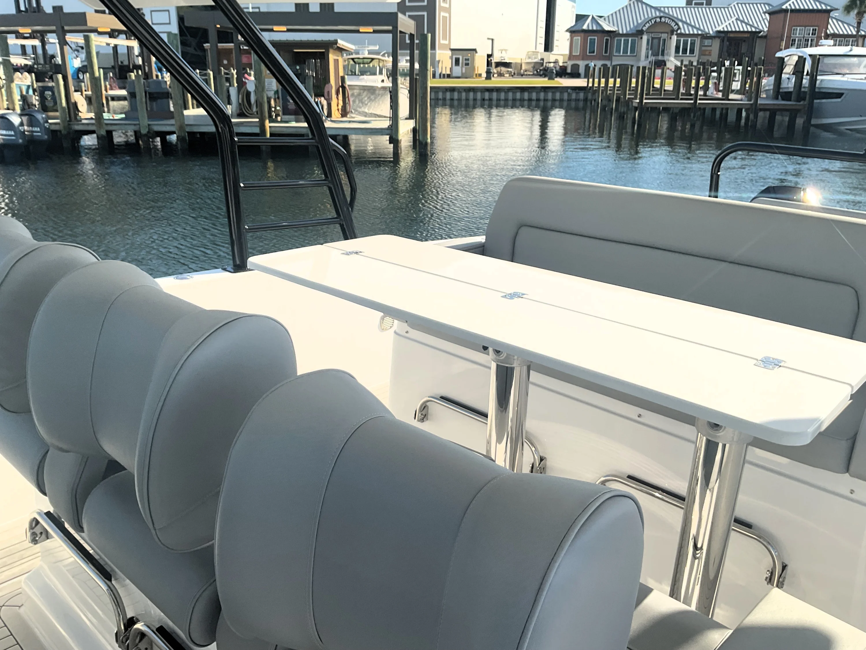 2026 Cruisers Yachts 38 VTR Image Thumbnail #28