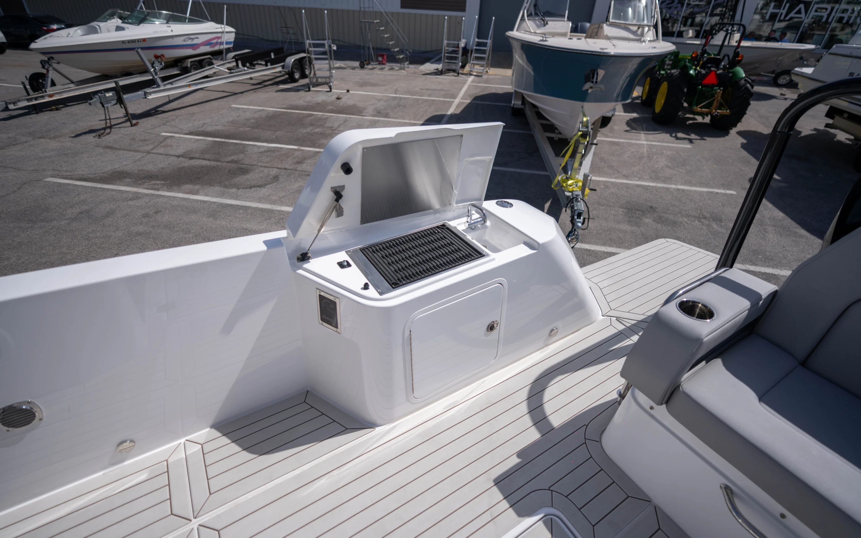 2026 Cruisers Yachts 38 VTR Image Thumbnail #47